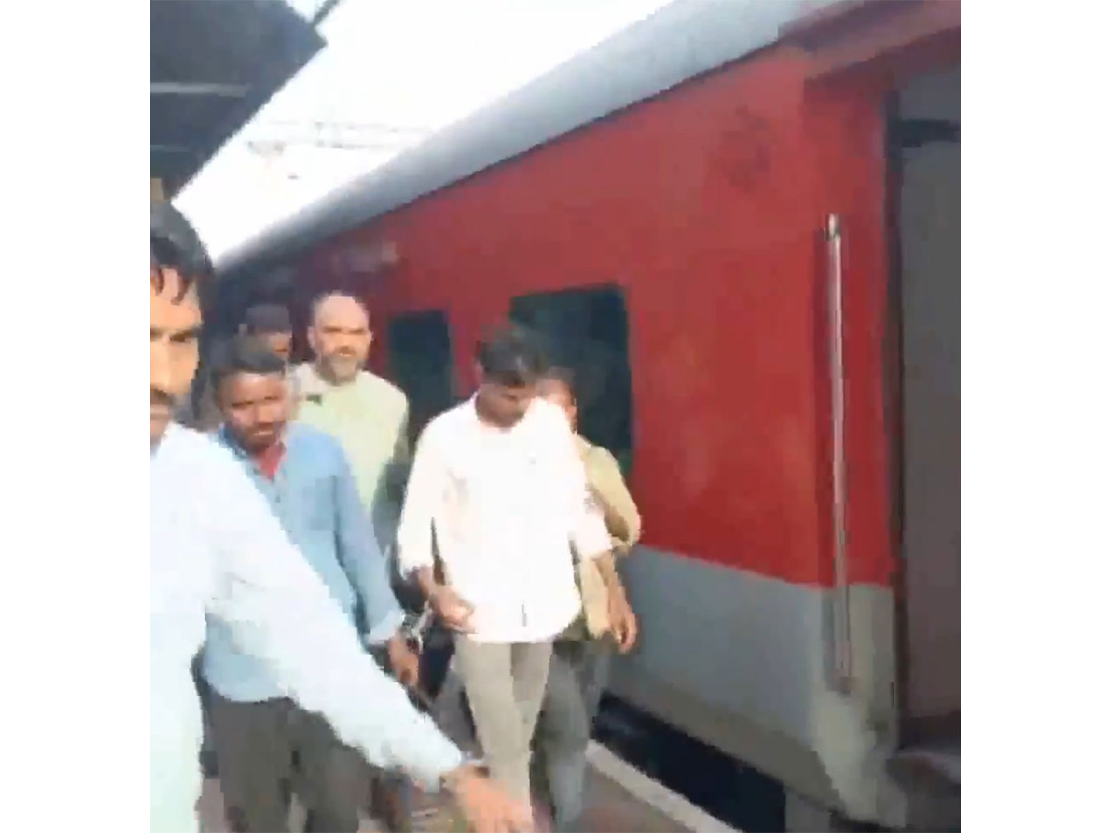 Suspects arrested by Delhi Police in Tamil Nadu (Photo/ANI)