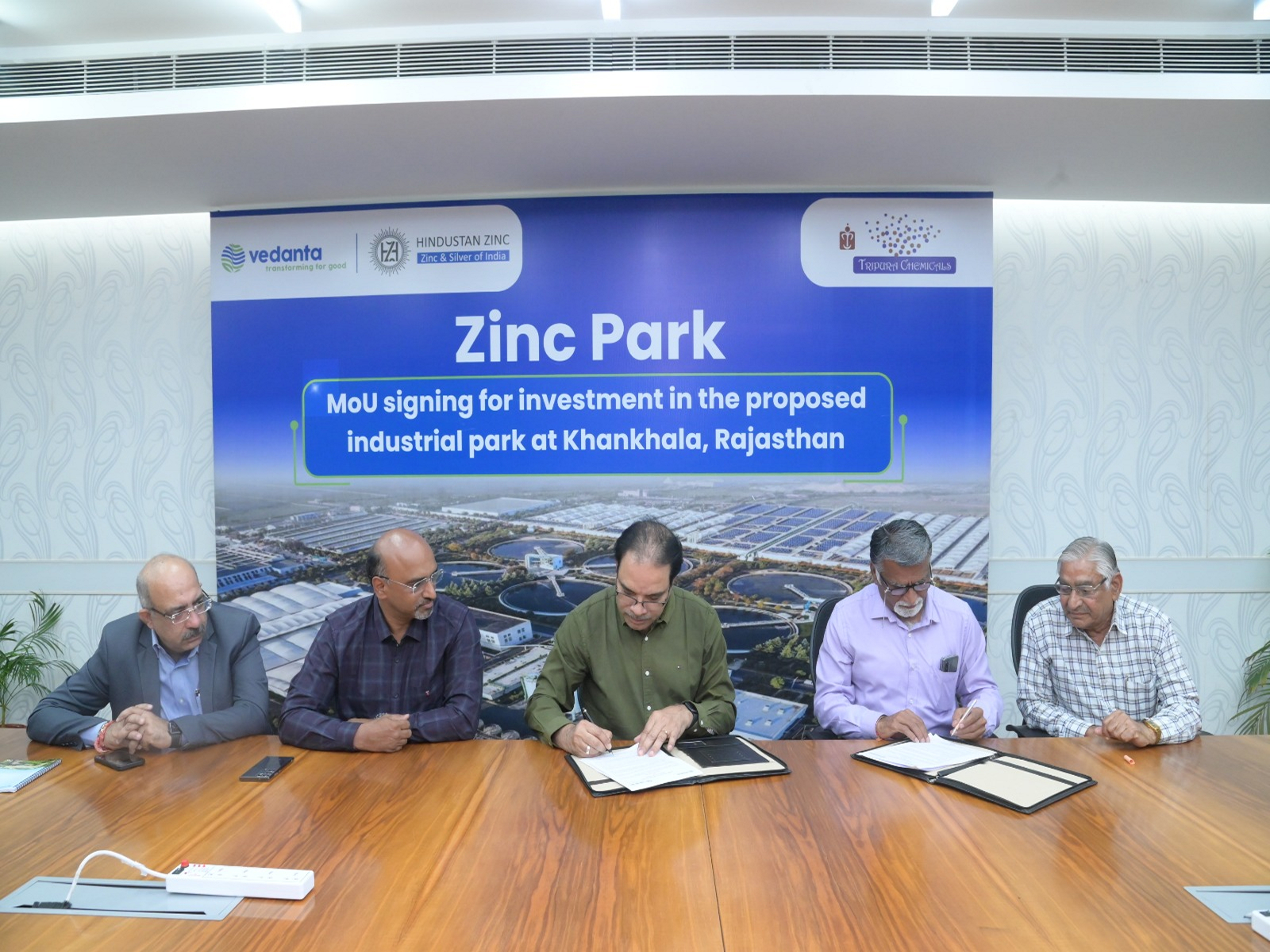 Hindustan Zinc signed an MoU with Tripura Group for a new unit at its flagship Zinc Park in Bhilwara, Rajasthan (Photo/@Hindustan_Zinc_)