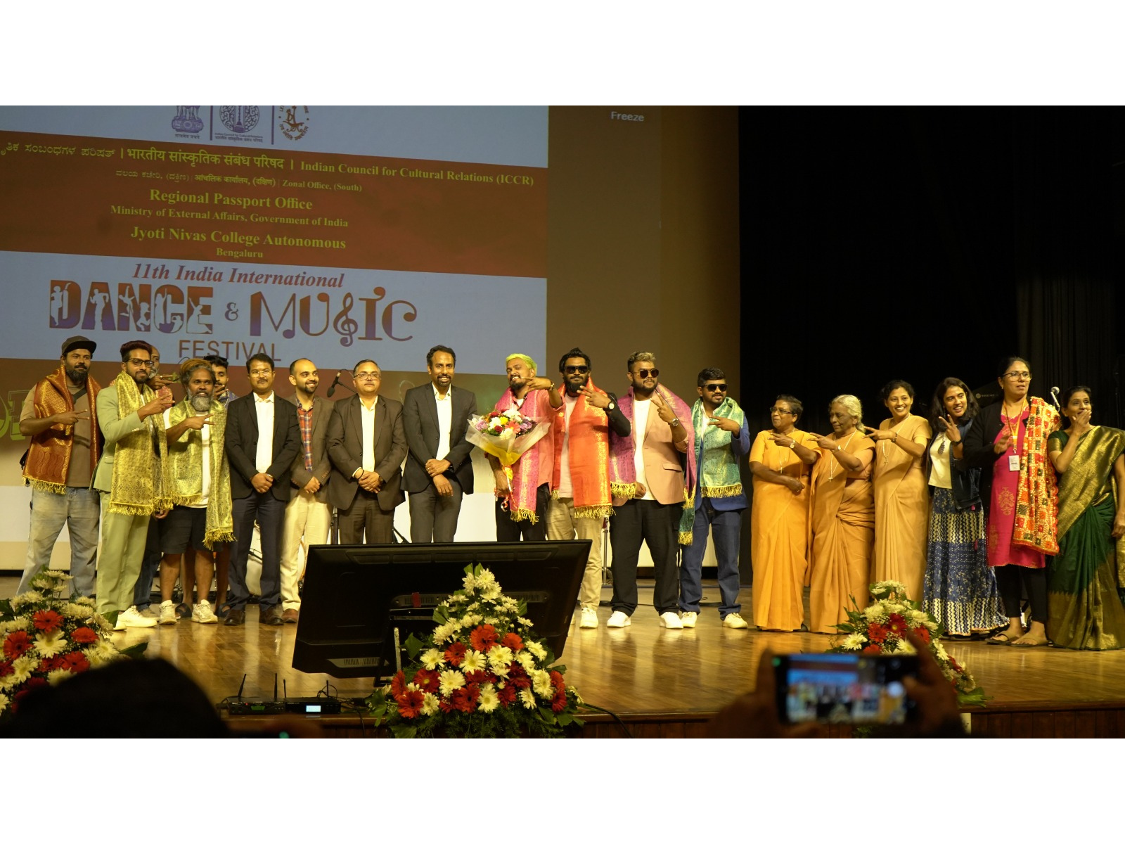 Dignitaries felicitate Maldives’ 2OFUS Fusion Band at Indian Council for Cultural Relations (South Zone) in Bengaluru.  