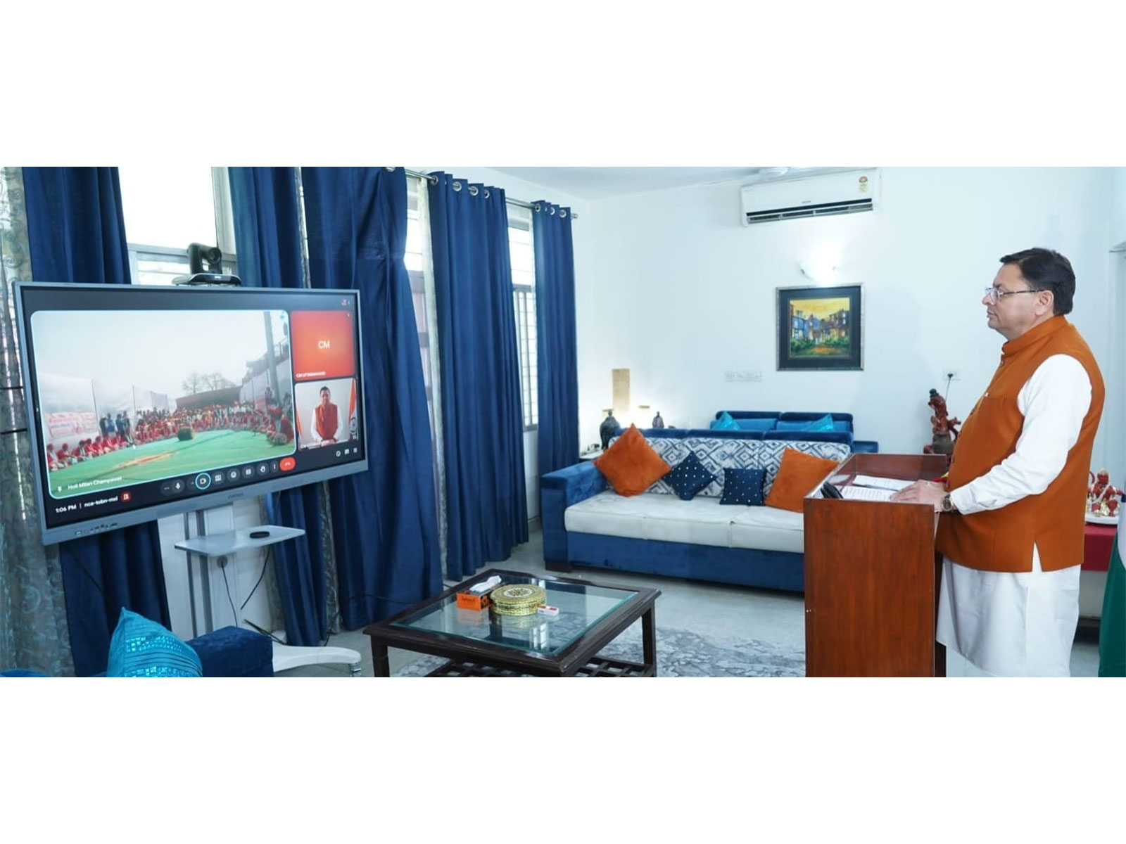 CM Pushkar Singh Dhami inaugurates the Khadi Holi Festival (Photo/ Uttarakhand CMO)