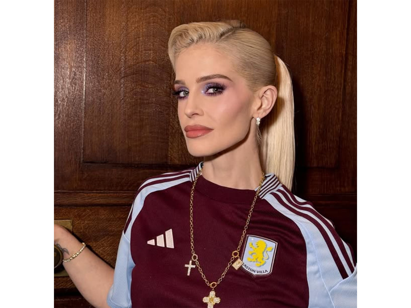  Kelly Osbourne (Photo/ Instagram/ @kellyosbourne)