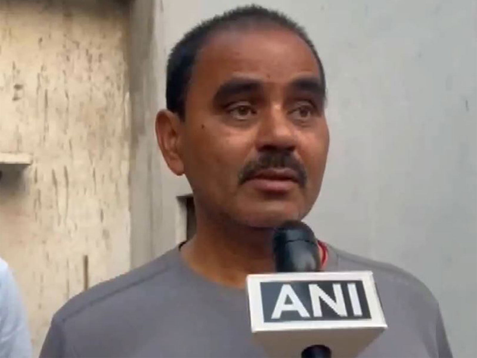 Father of the deceased Dr Vikash Kumar Gupta (Photo/ANI)