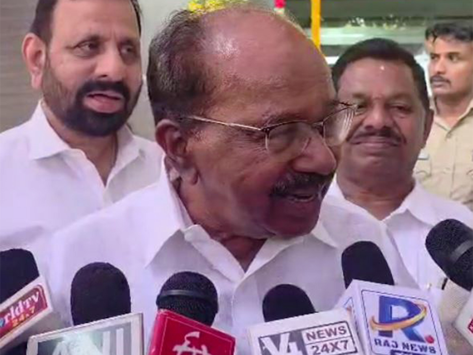 Congress leader M Veerappa Moily (Photo/ANI)