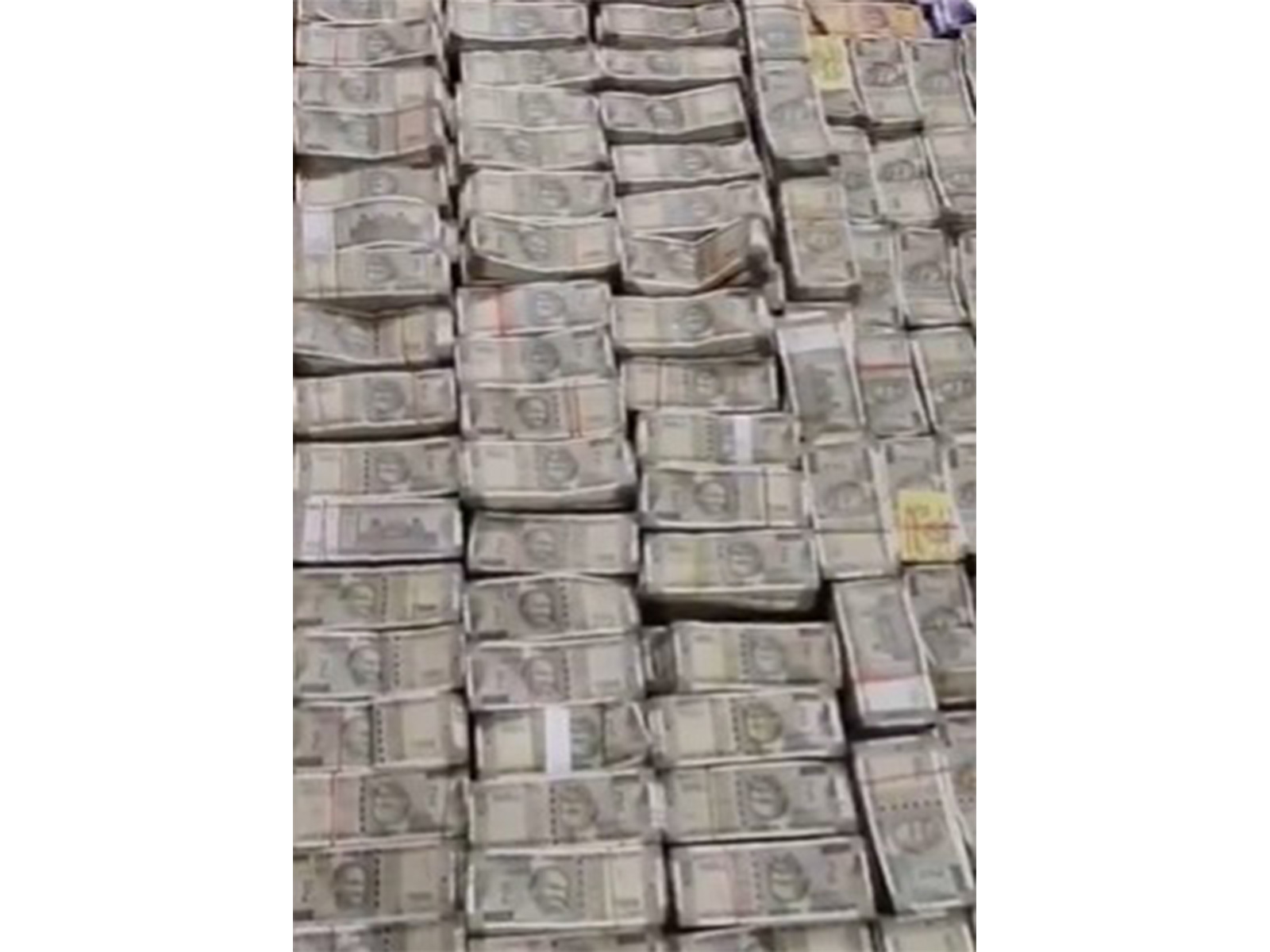 Odisha Vigilance seizes over Rs 4 crore cash from Deputy Director of Mines’ residence in Bhubaneswar (Photo/Odisha Vigilance)