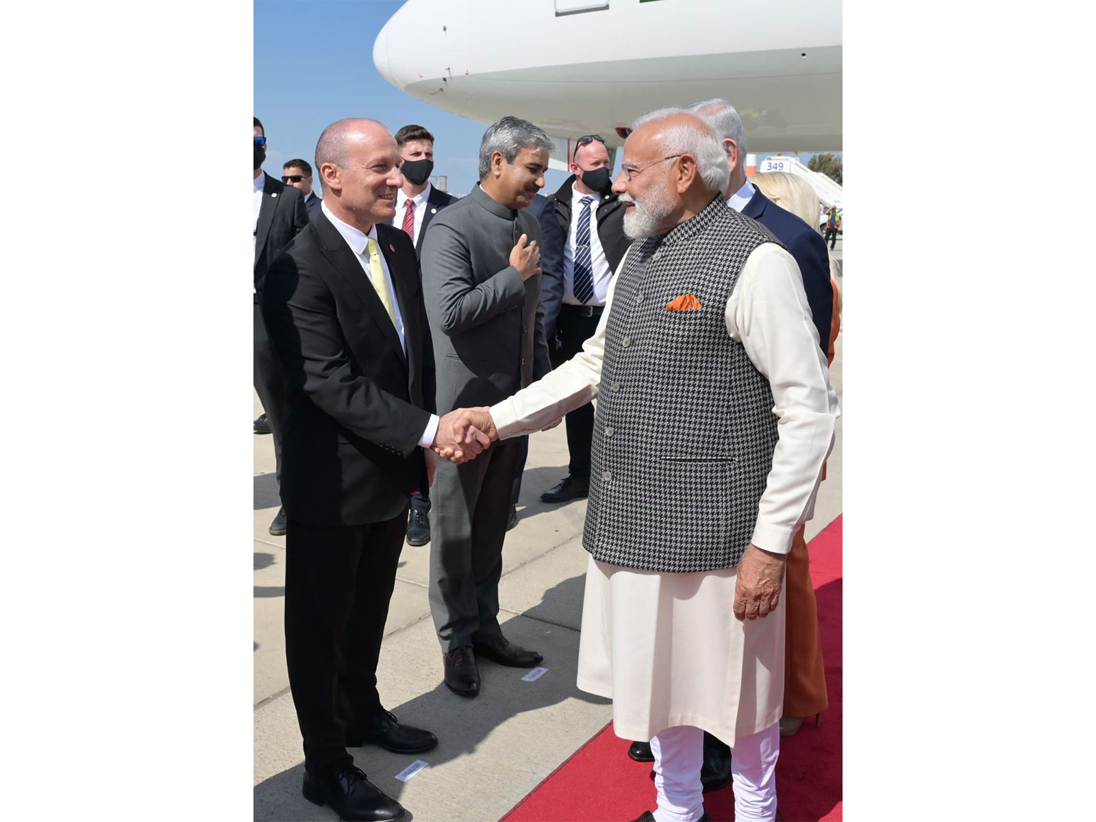 Ambassador of Israel to India, Reuven Azar  with Prime Minister Narendra Modi (Photo: X@ReuvenAzar)