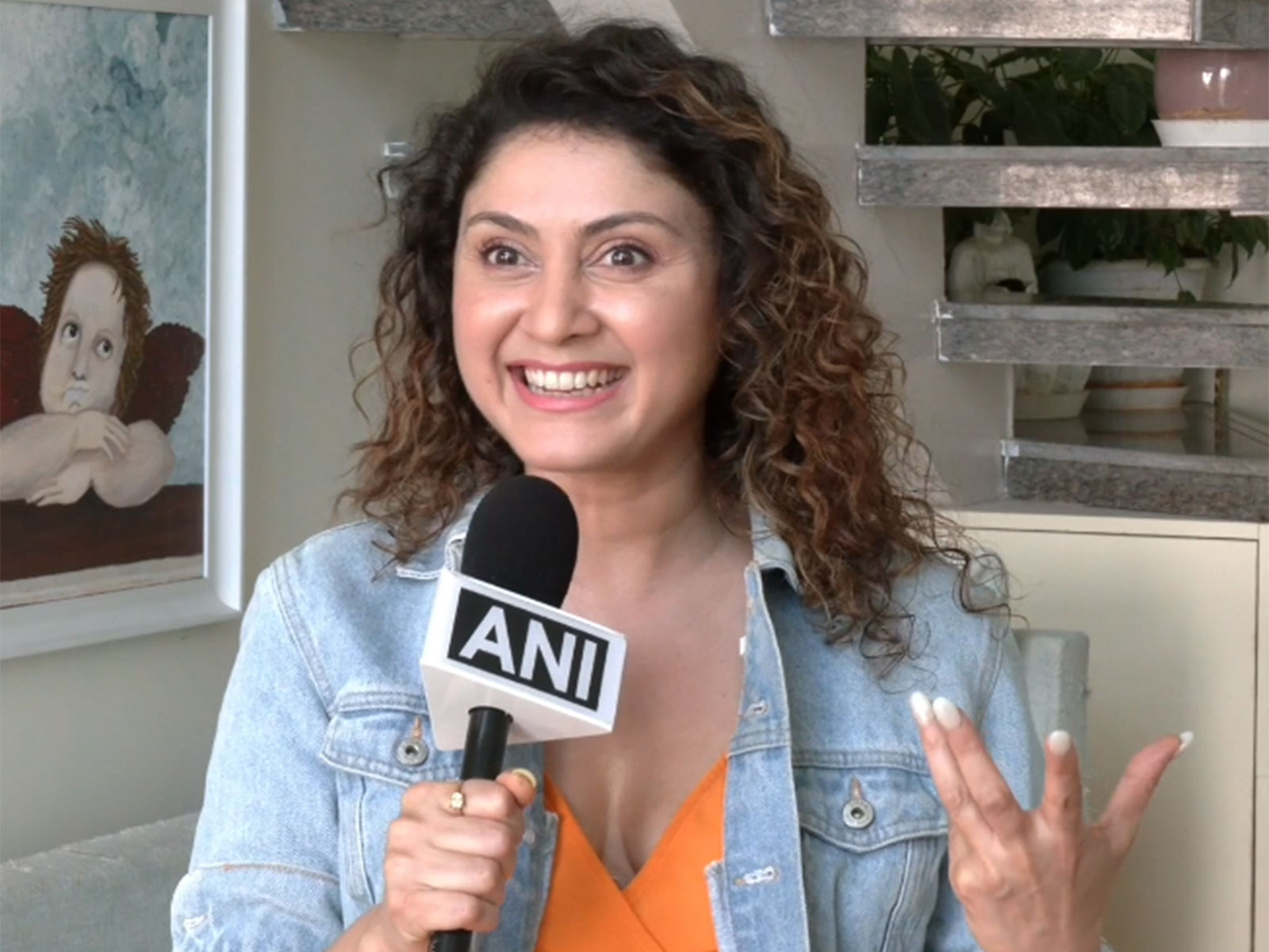 Actor-singer Manjari Fadnnis (Photo/ANI)