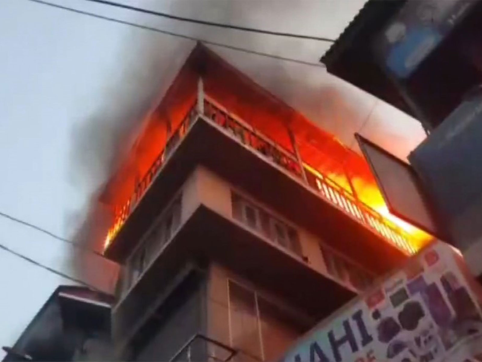 Major fire breaks out in Bandipora (Photo/ANI) Major fire breaks out in Bandipora (Photo/ANI)