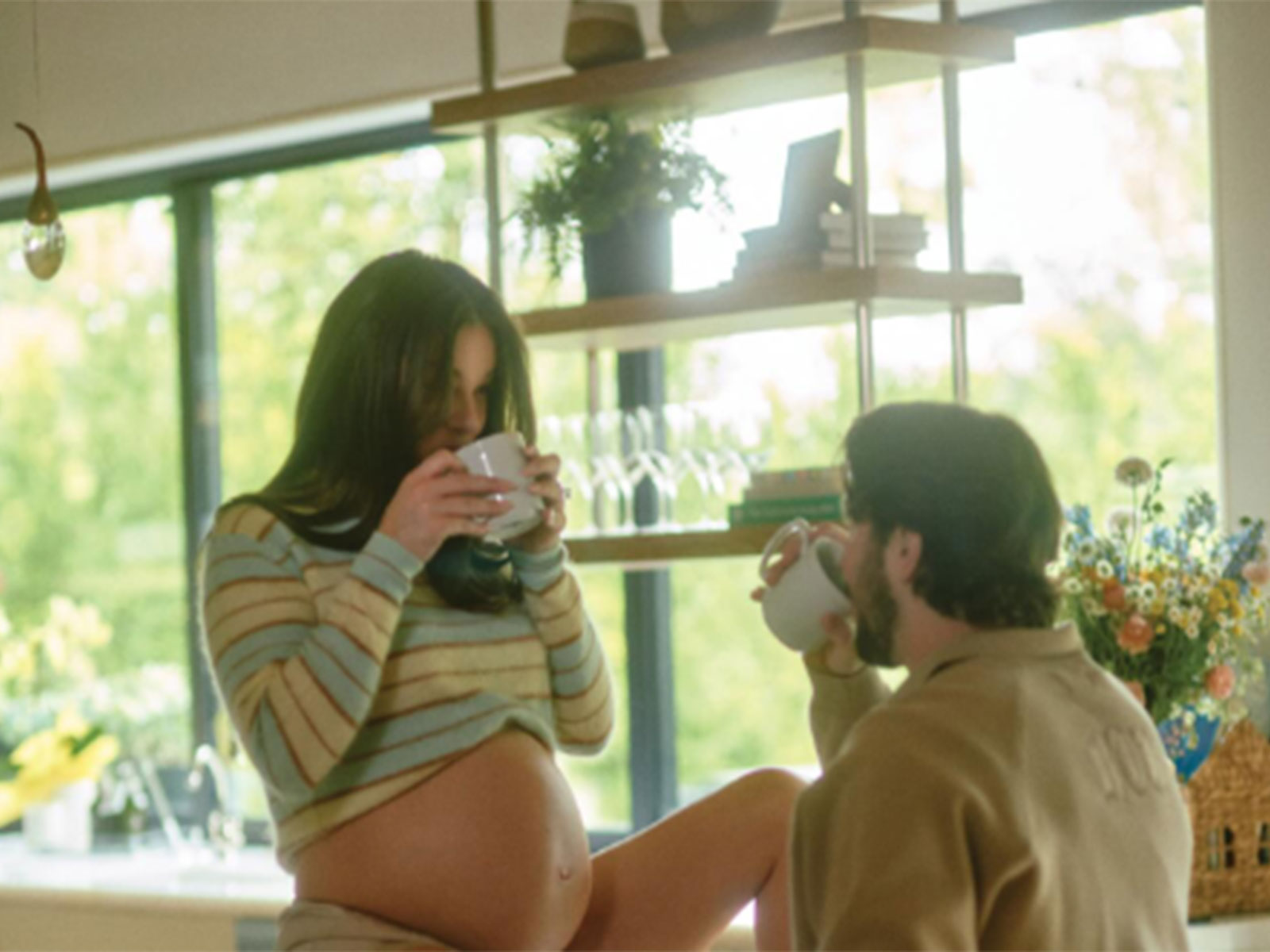 Actor Hailee Steinfeld with Josh Allen (Photo/instagram/@haileesteinfeld)