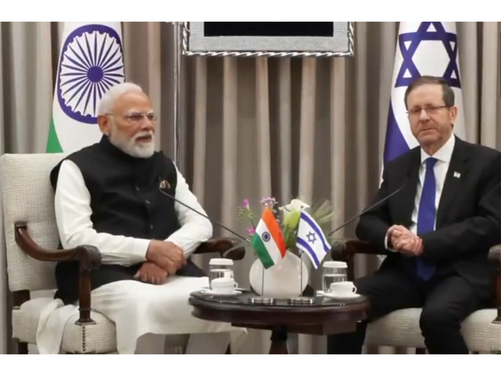 PM Modi meets Israeli President Herzog as part of his state visit (Photo/DD)