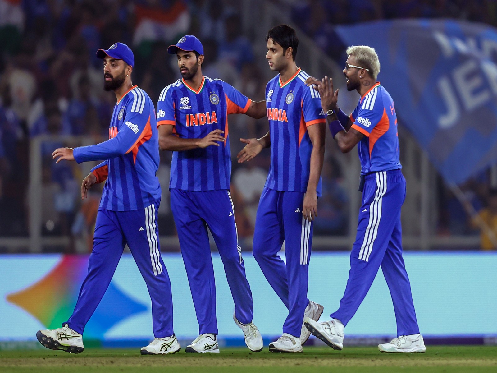 
    T20 WC: Zimbabwe win toss; puts India to bat in Super 8 clash
    