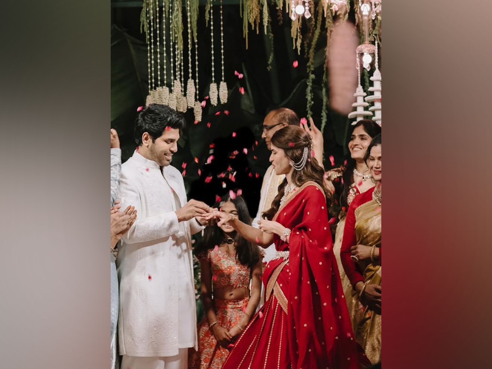 Allu Sirish engagement picture (Photo/Instagram@allusirish)