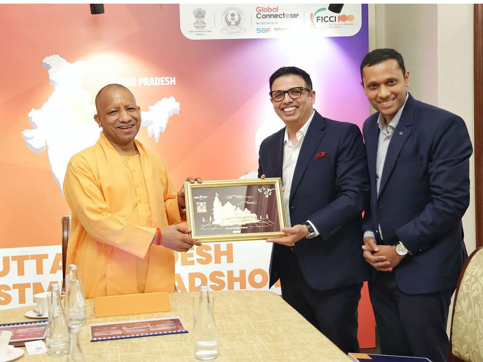 1-OAK Shines in UP: MD Amritanshu Roy Meets CM Yogi; Mega ₹3000 Crore Investment Announced