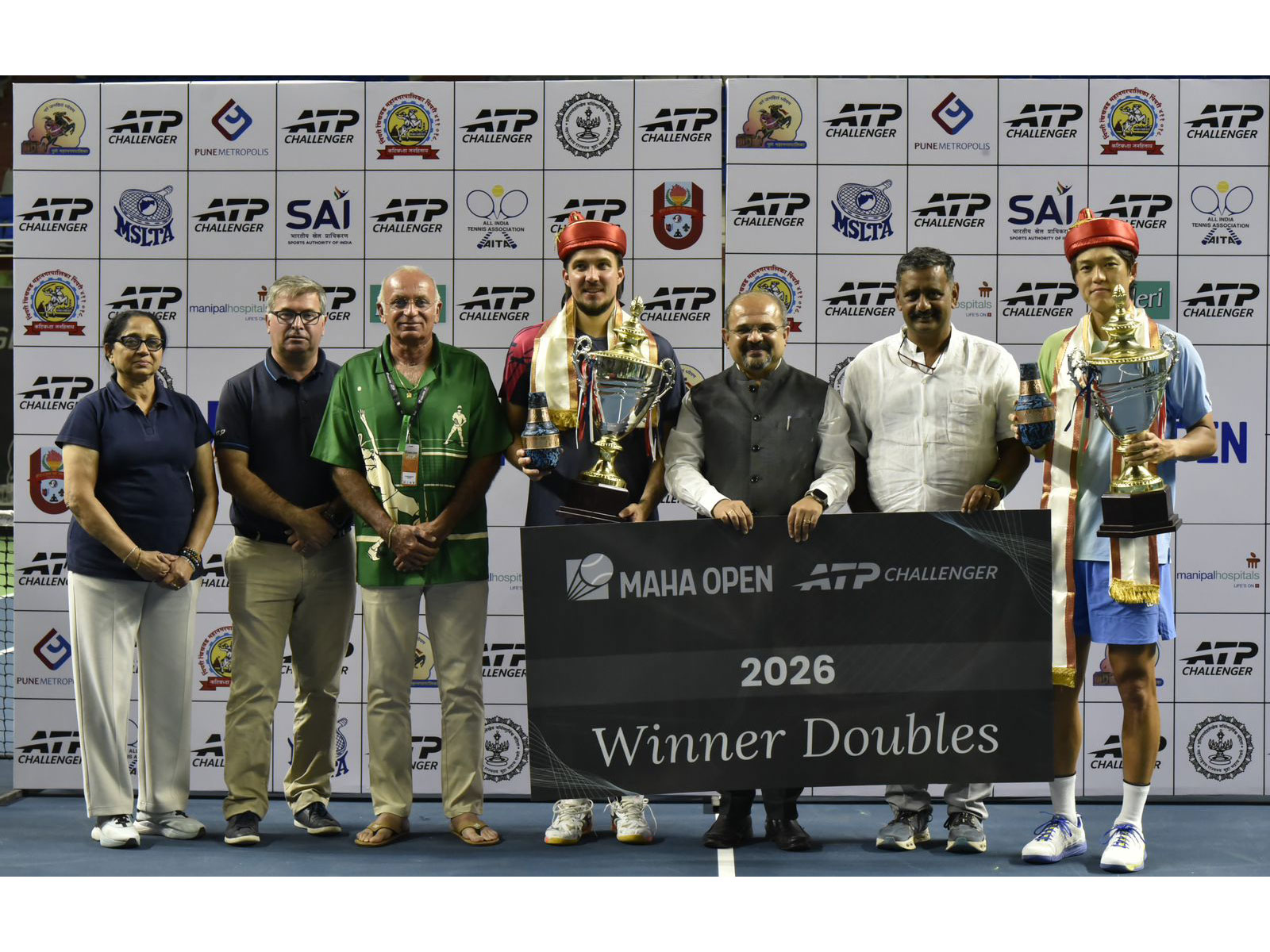  Jisung Nam of Korea and Patrik Niklas-Salminen of Finland, the men's doubles champions. (Photo: MSLTA)