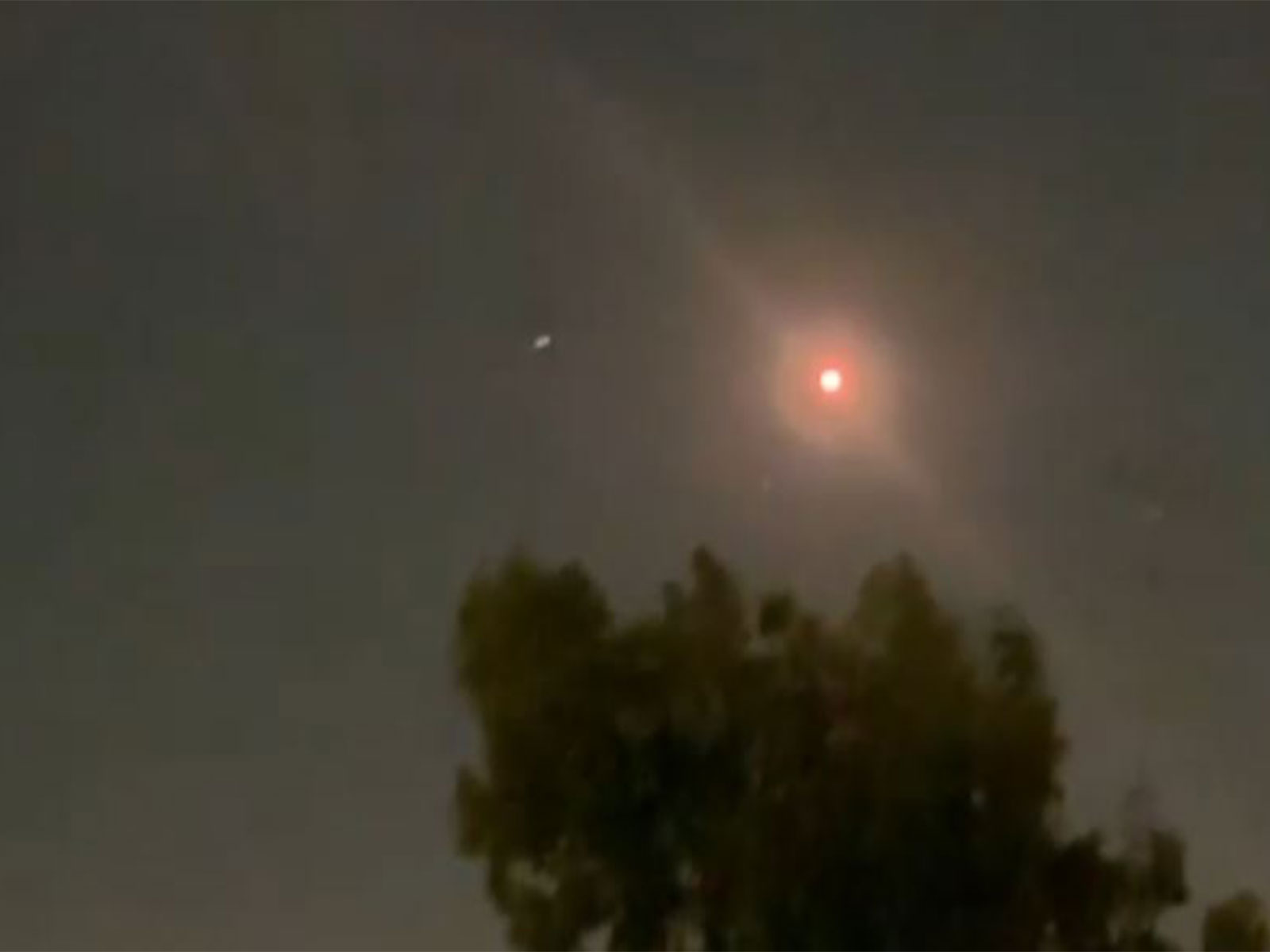  Israeli interceptors in the skies during an Iranian missile barrage (Photo/TPS)