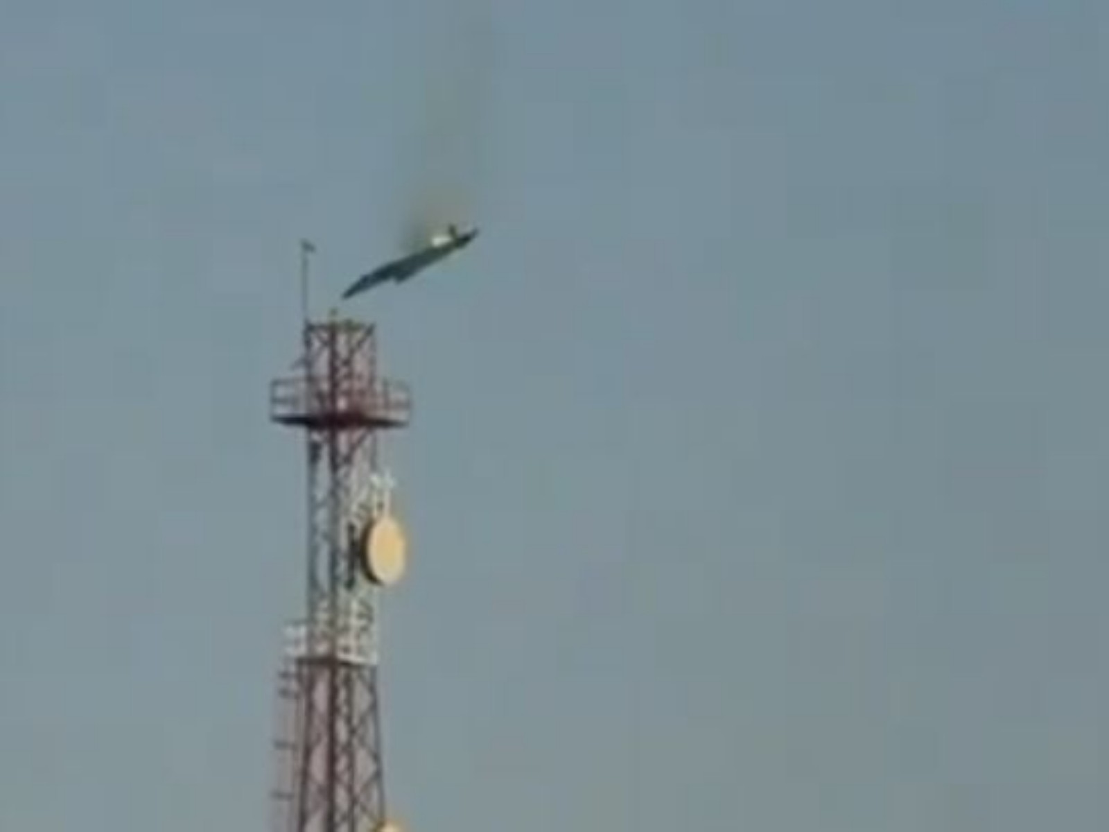 Screengrab of viral video of F15 downed in Kuwait posted by IRNA (Photo/Viral Video)