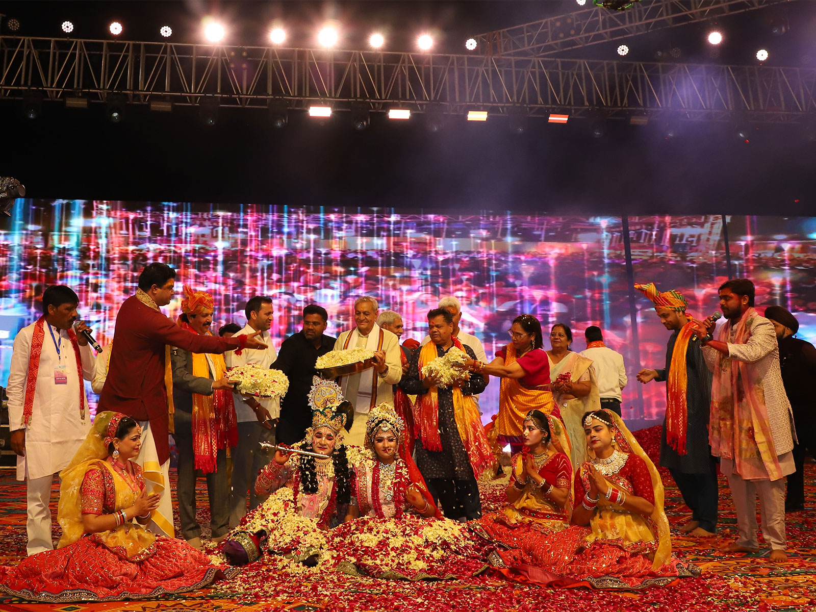 'Braj Ki Holi Omaxe Wali’ came alive at Omaxe Eternity 2
