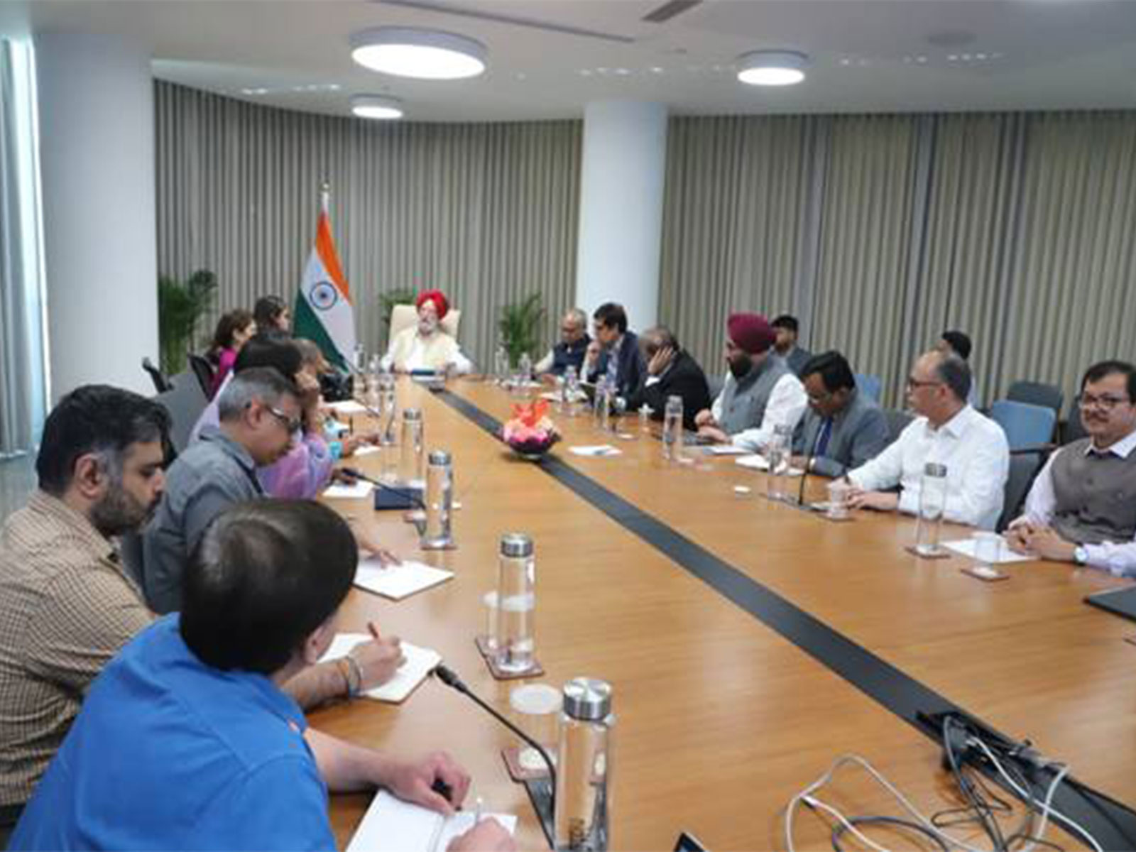 Hardeep Singh Puri, Minister of Petroleum, Natural Gas briefing the media on the country’s preparedness amid the ongoing crisis in the Middle East (Photo/ PIB)