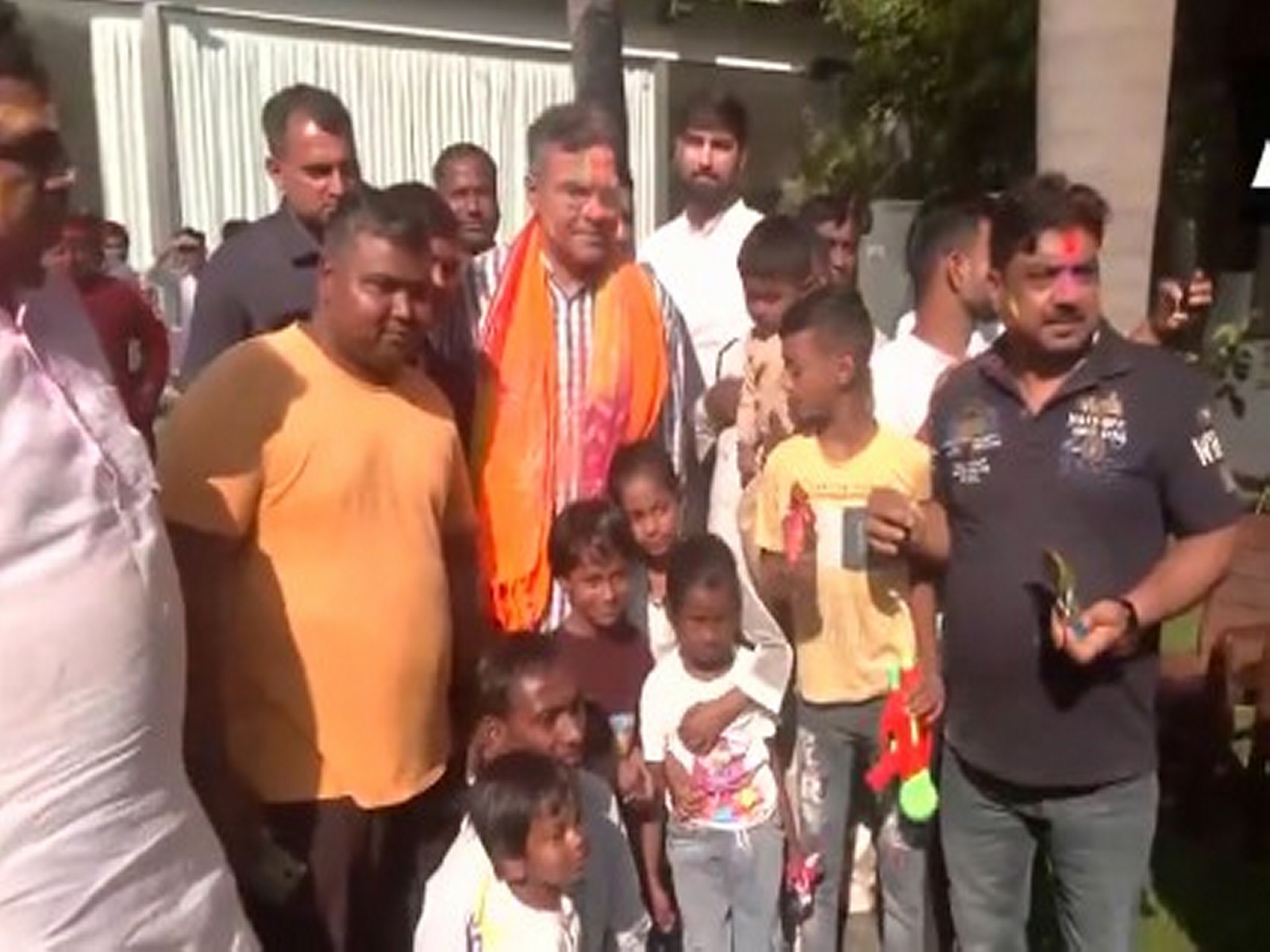 Visuals from Delhi Minister Parvesh Sahib residence (Photo/ANI)