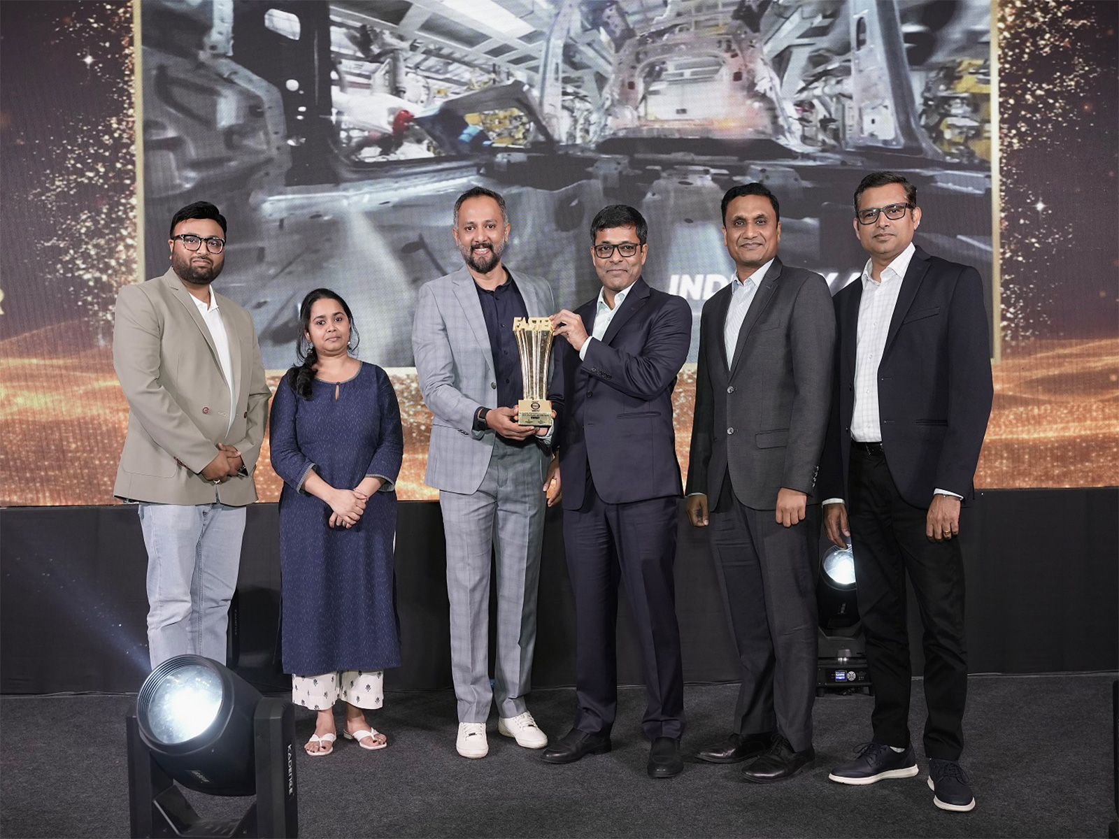 Tapan Ghosh (third from the right), CEO of VinFast India, received the Award from the organizers of the FASTER Awards 2026