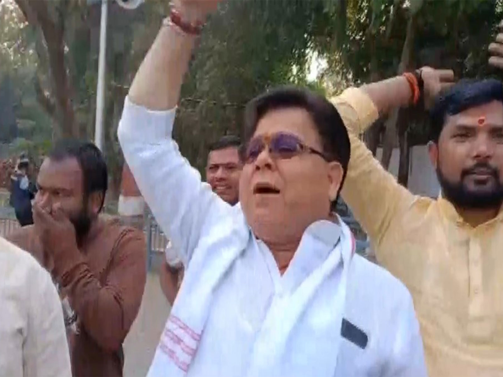 Janata Dal (United)’s Rajeev Ranjan Patel and party supporters outside Nitish Kumar's residence (Photo/ANI)