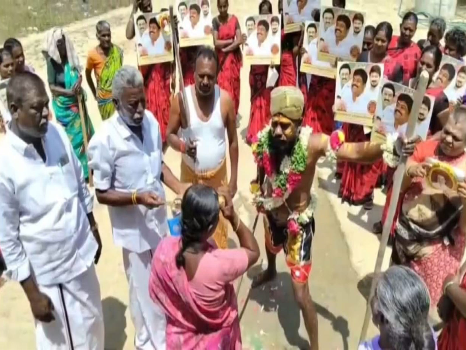 DMK art wing launches unique door-to-door poll campaign in Ramanathapuram (Photo/ANI)