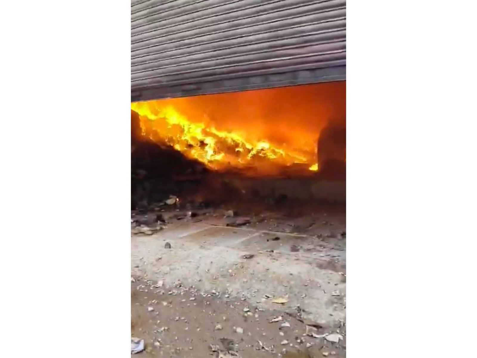 Delhi: Fire erupts at Rangpuri warehouse