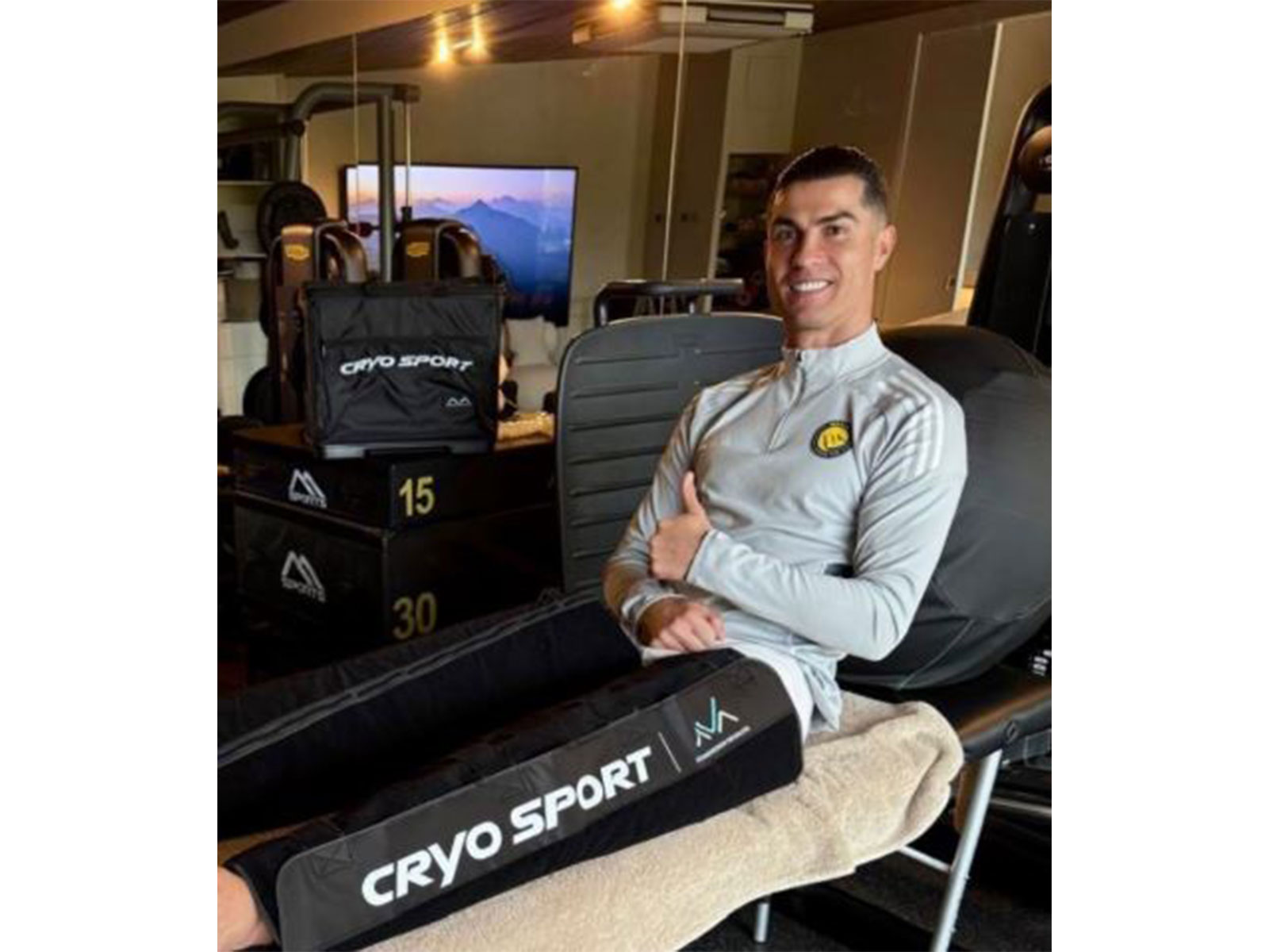 Ronaldo shares update after suffering hamstring injury