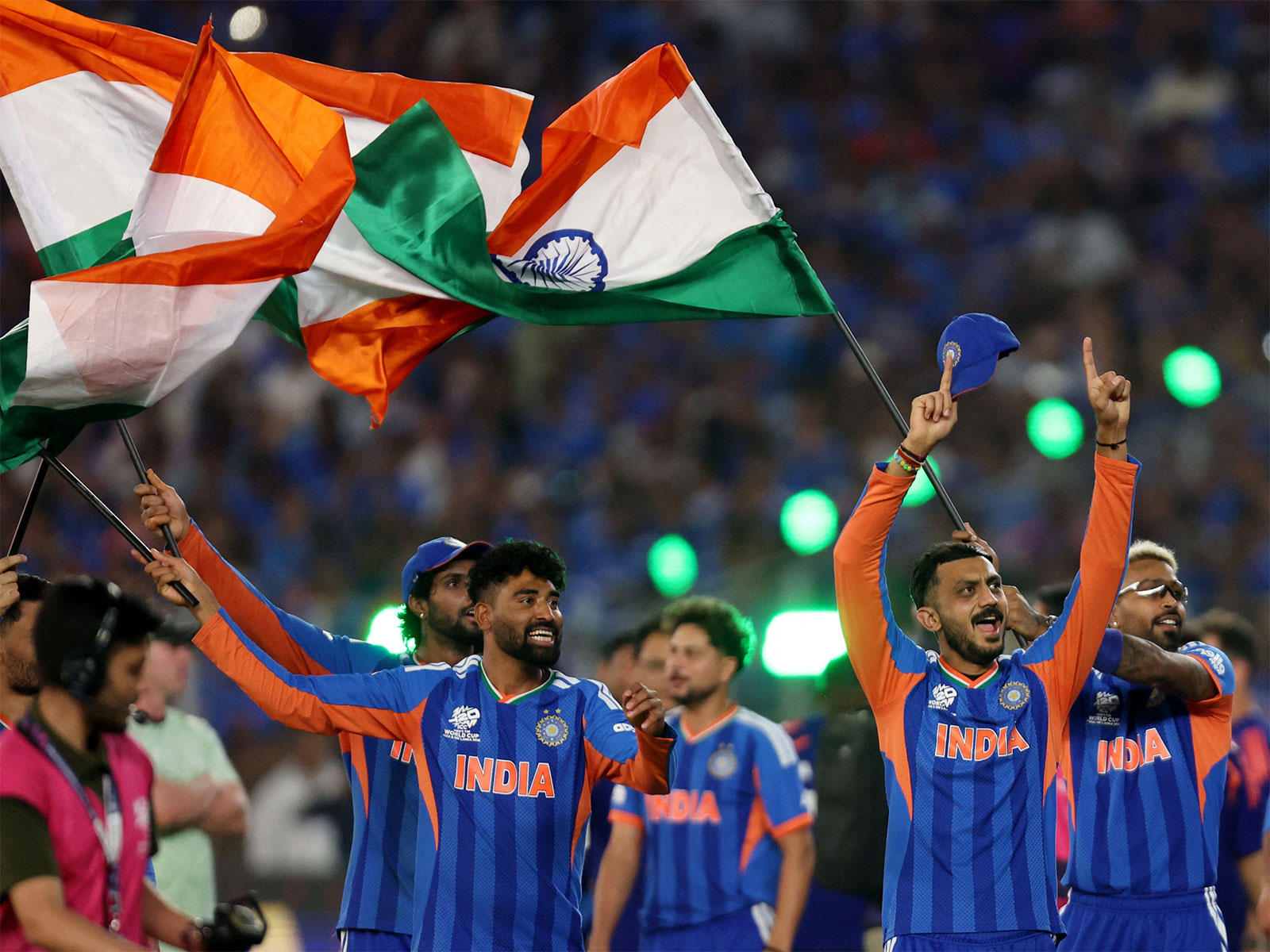 India players celebrate after winning the ICC Men's T20 World Cup. (Photo/Reuters)