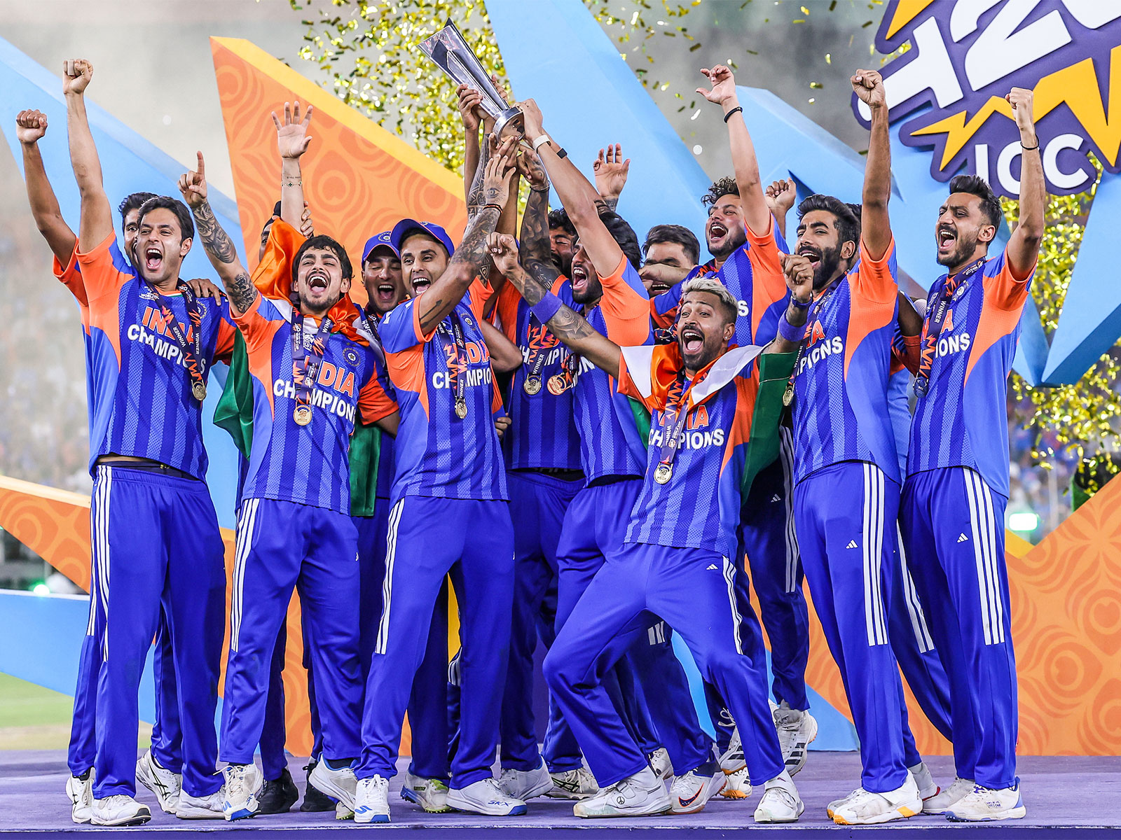 Indian Cricket Team with T20 World Cup Trophy (Photo/ANI)