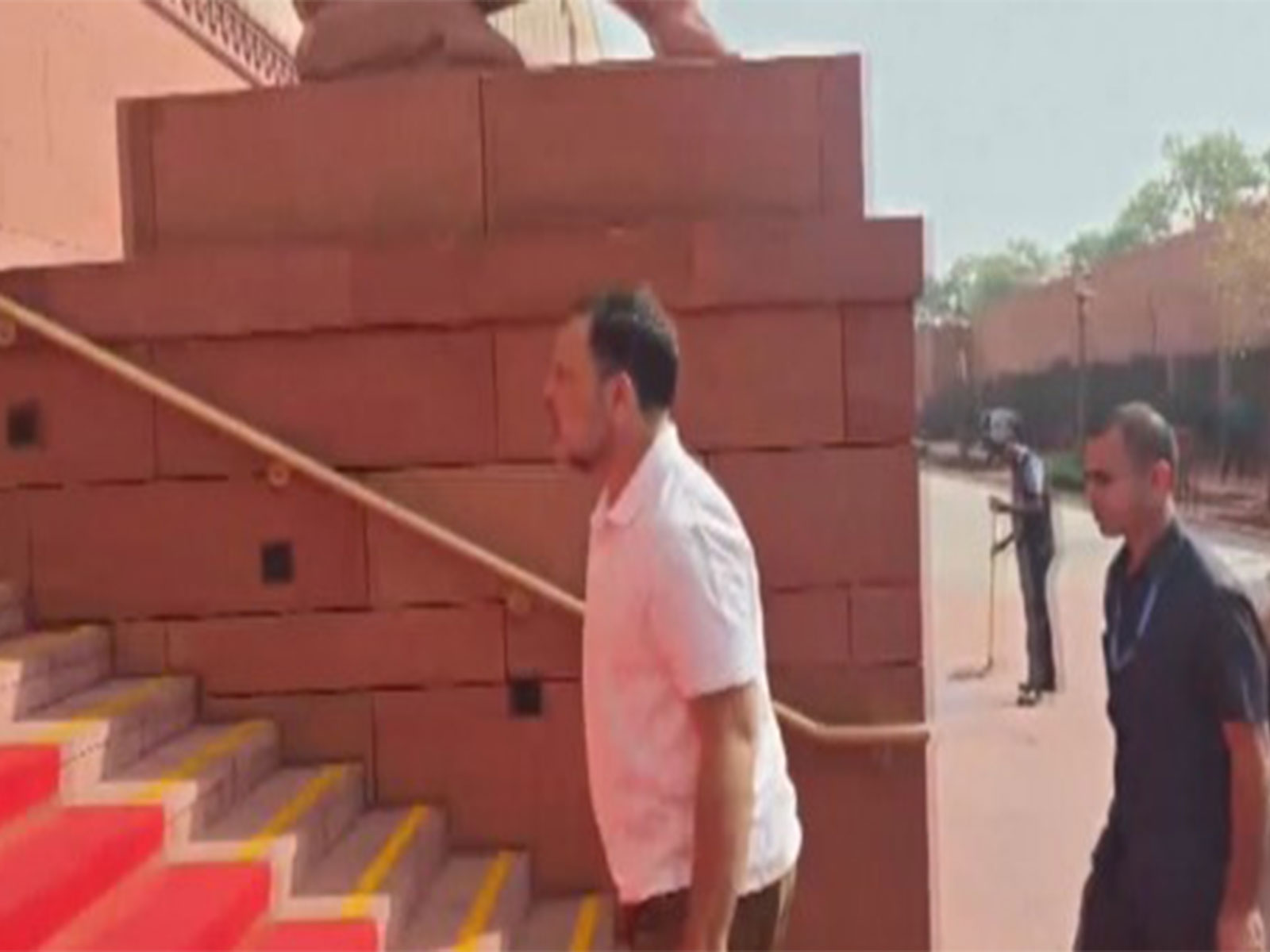 LoP Rahul Gandhi arrives at Congress Parliamentary Party office (Photo/ANI)