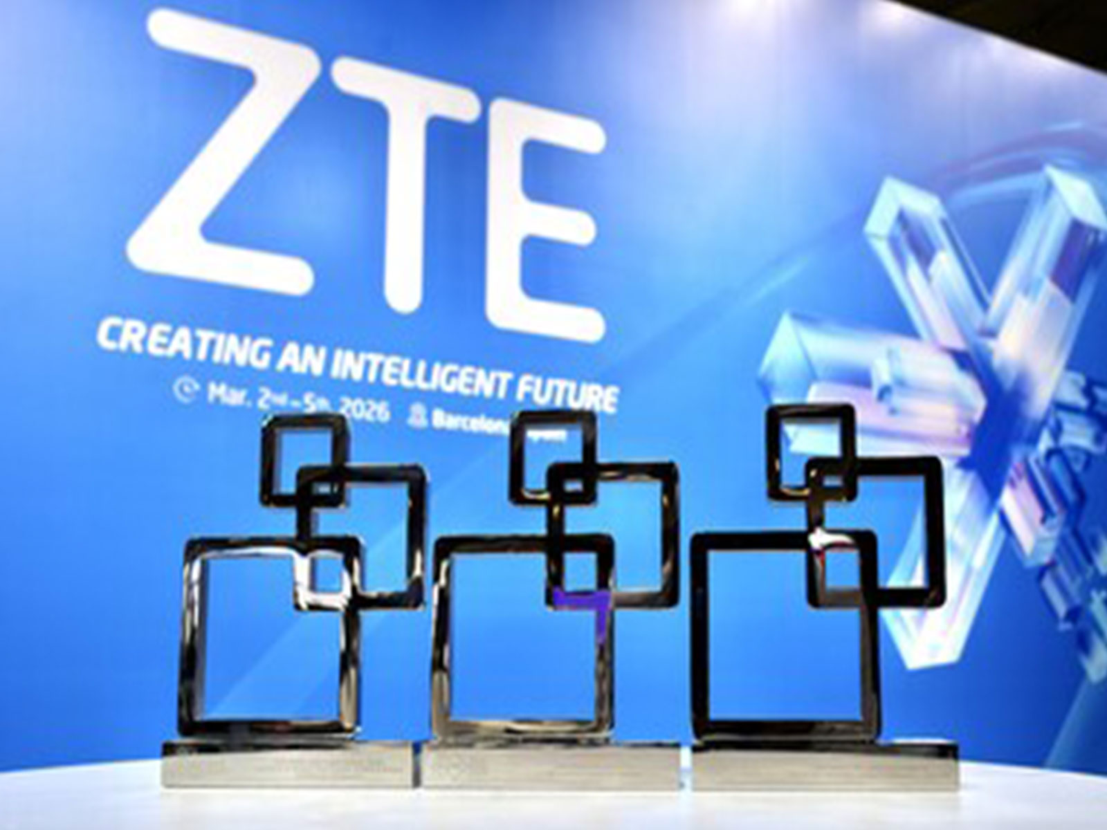 ZTE Honored with Three GSMA GLOMO Awards, Pioneering an Intelligent Future