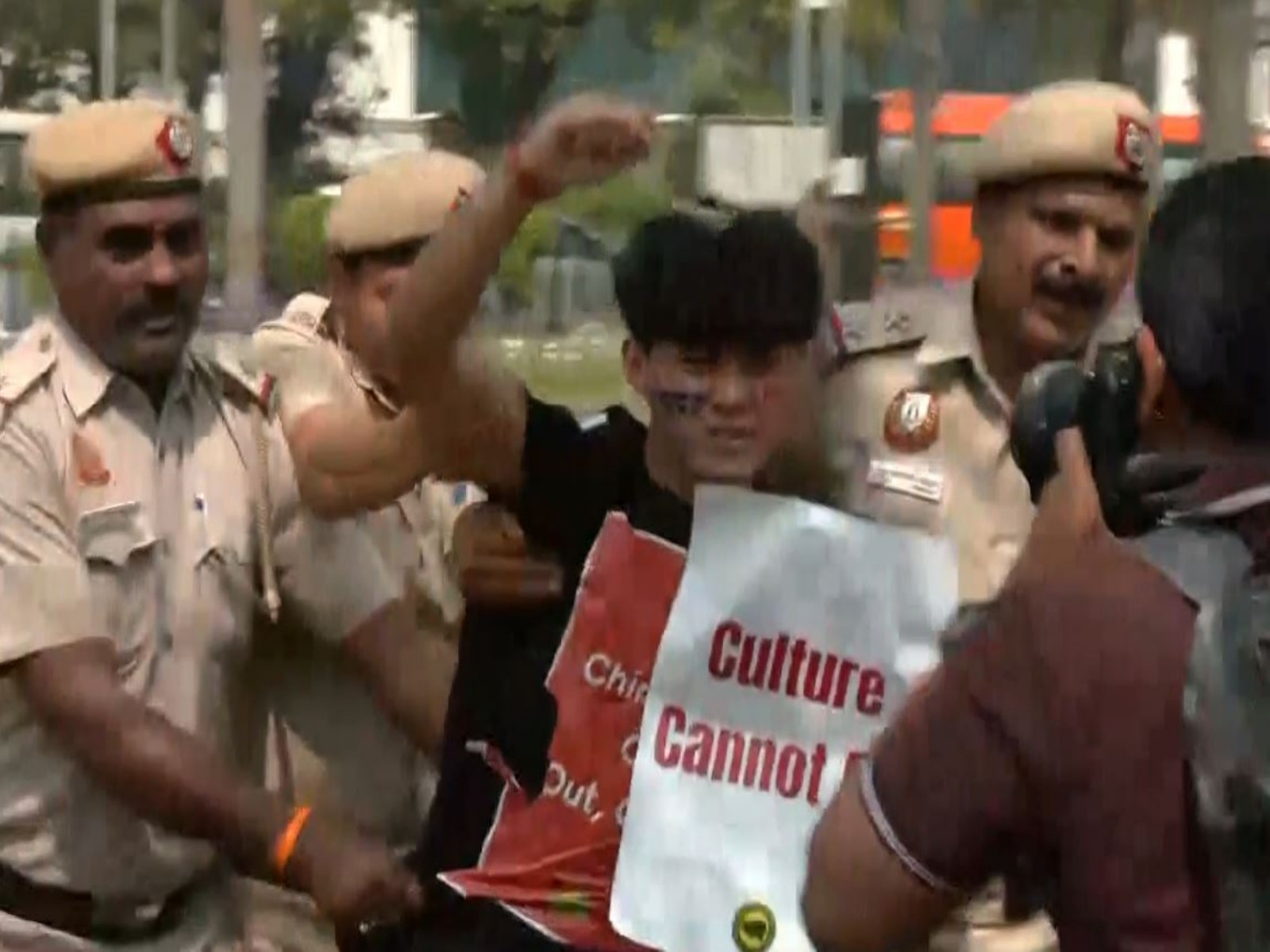 New Delhi Police Detain Tibetans Protesting at Chinese Embassy