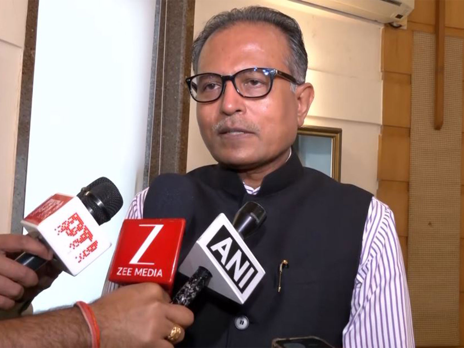 Kotak Mahindra Asset Management Company Managing Director Nilesh Shah (Image: ANI)