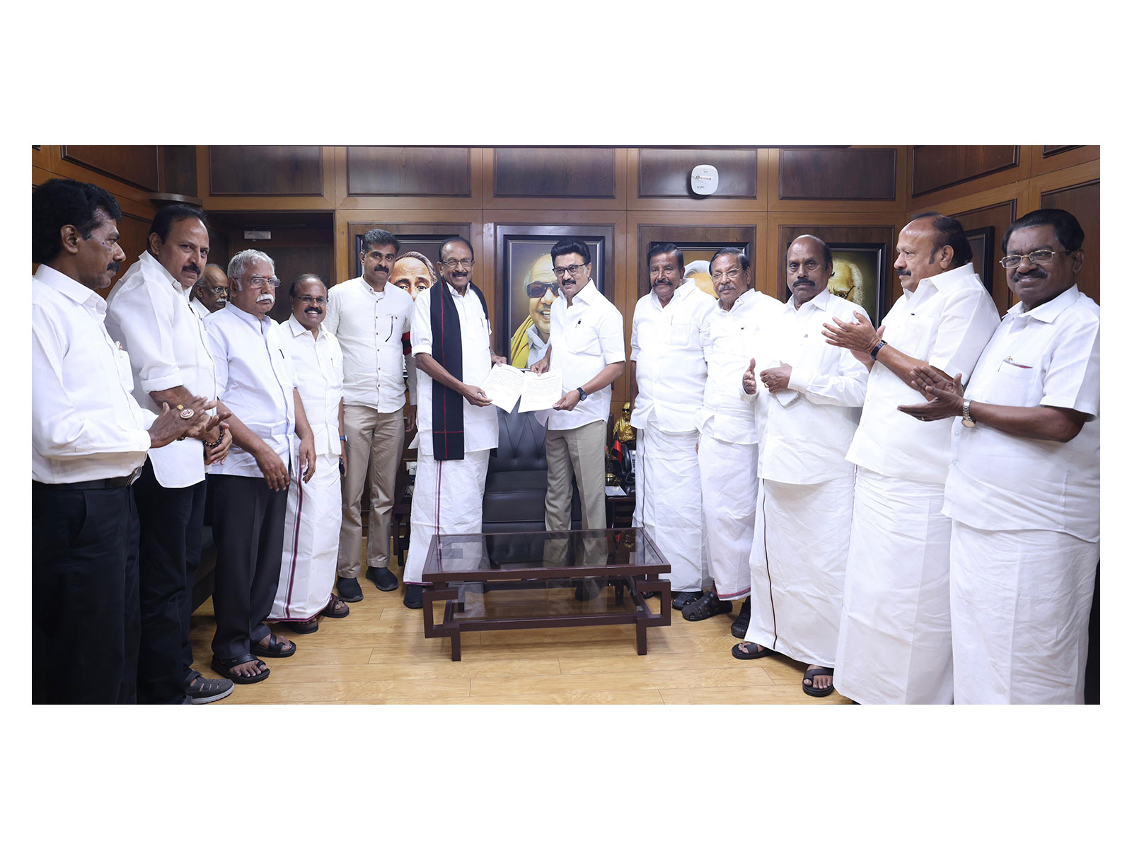 MDMK and DMK hold seat sharing talks (Photo/DMK)