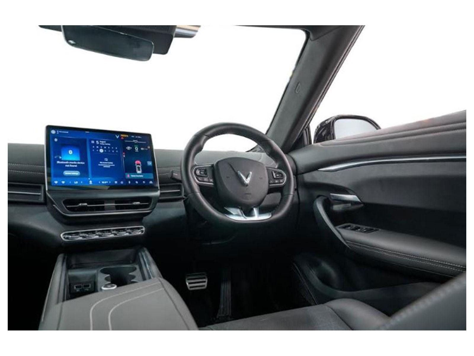 VinFast’s latest “Trade Gas for Electric” programme adds new incentives for petrol car owners switching to EVs