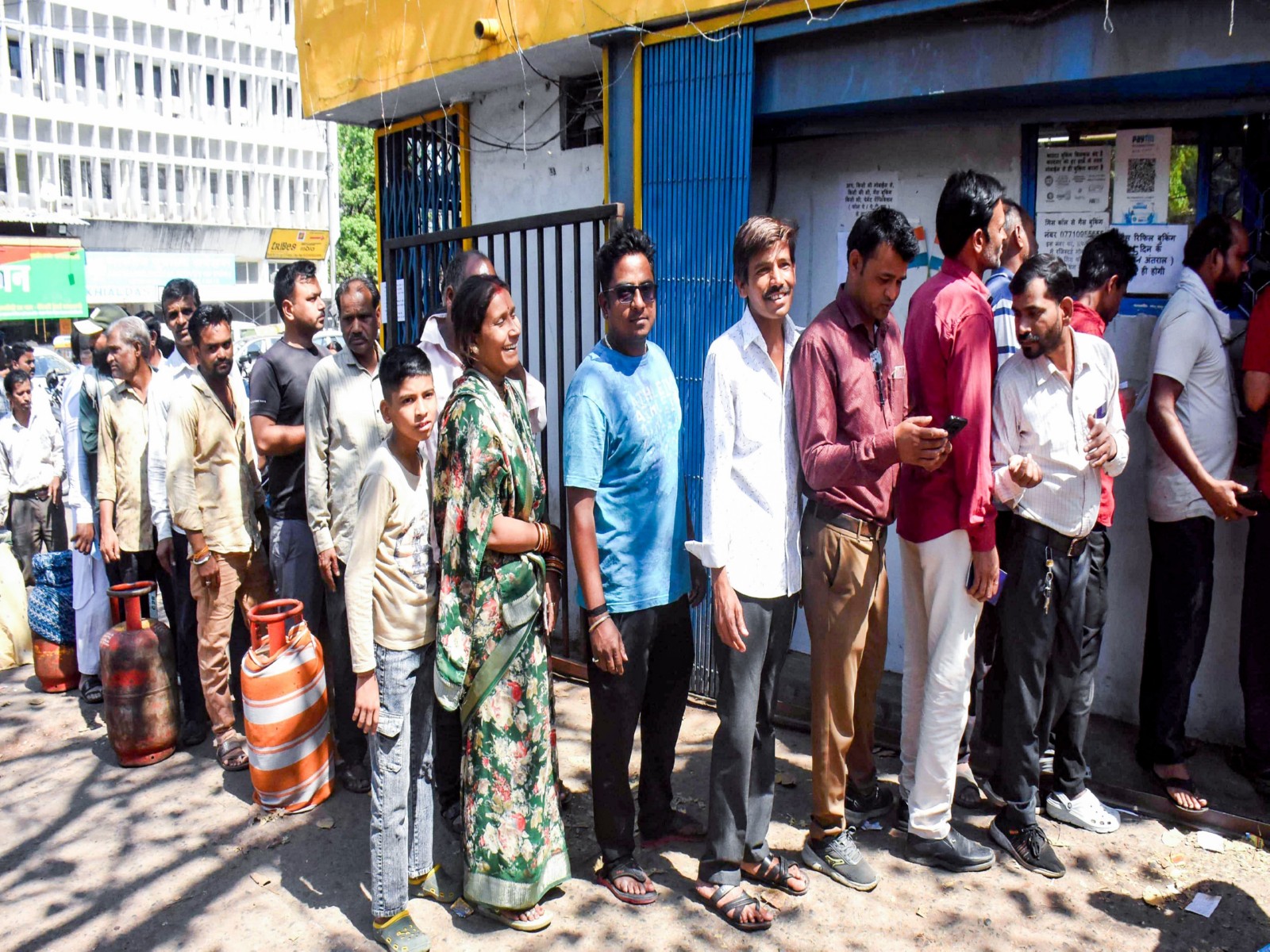 
    TMC's jibe at Centre amid LPG crisis due to West Asia conflict
    