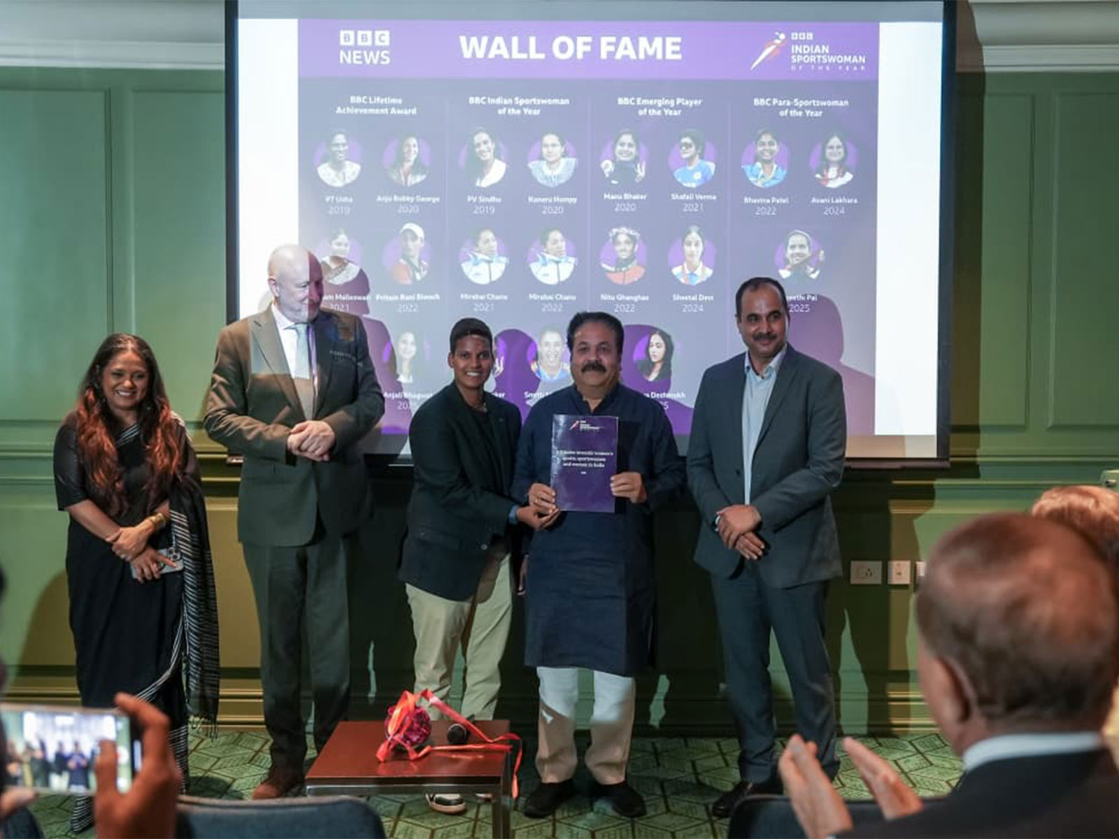 BCCI Vice-President Rajeev Shukla with Indian cricketer Deepti Sharma. (Photo/BBC)