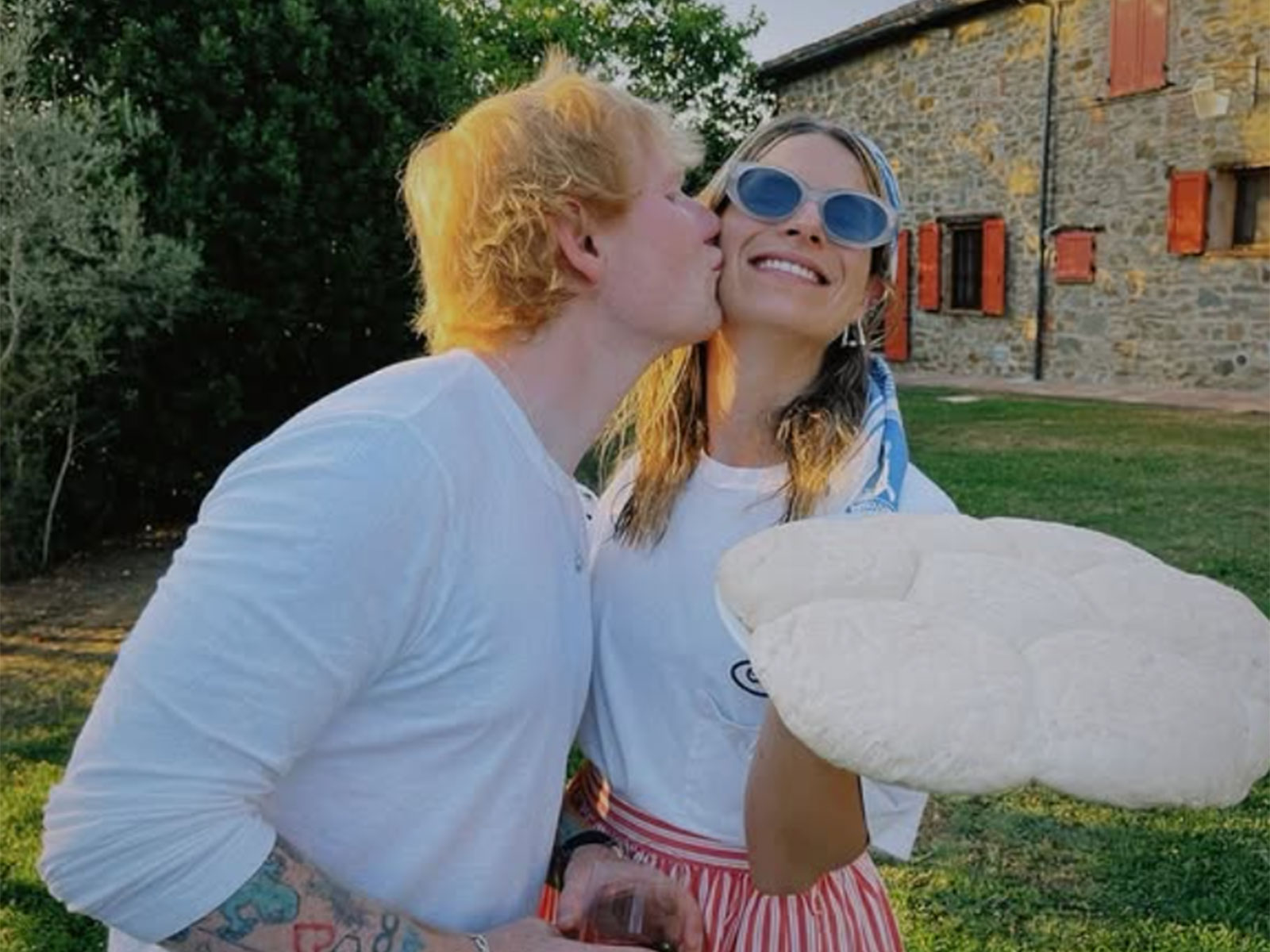 Ed Sheeran with wife (Photo/instagram/@teddysphotos)
