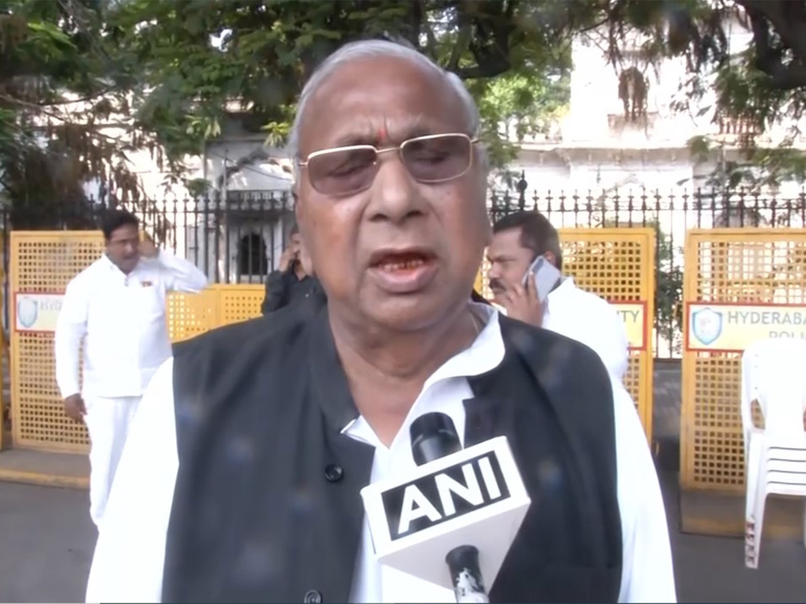 Congress leader V. Hanumantha Rao (Photo/ANI) Congress leader V. Hanumantha Rao (Photo/ANI)