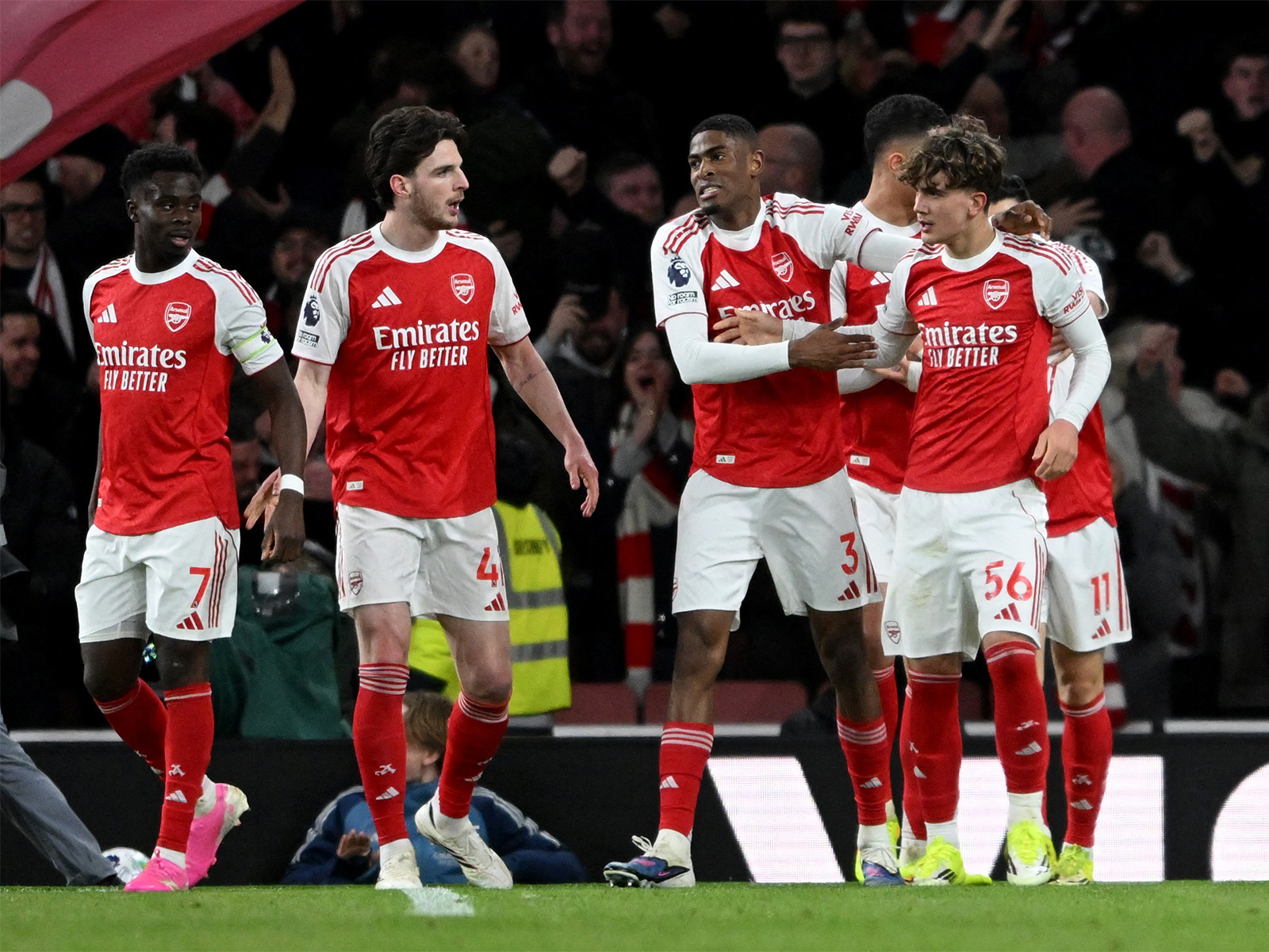 Arsenal players celebrating (Photo: Reuters)
