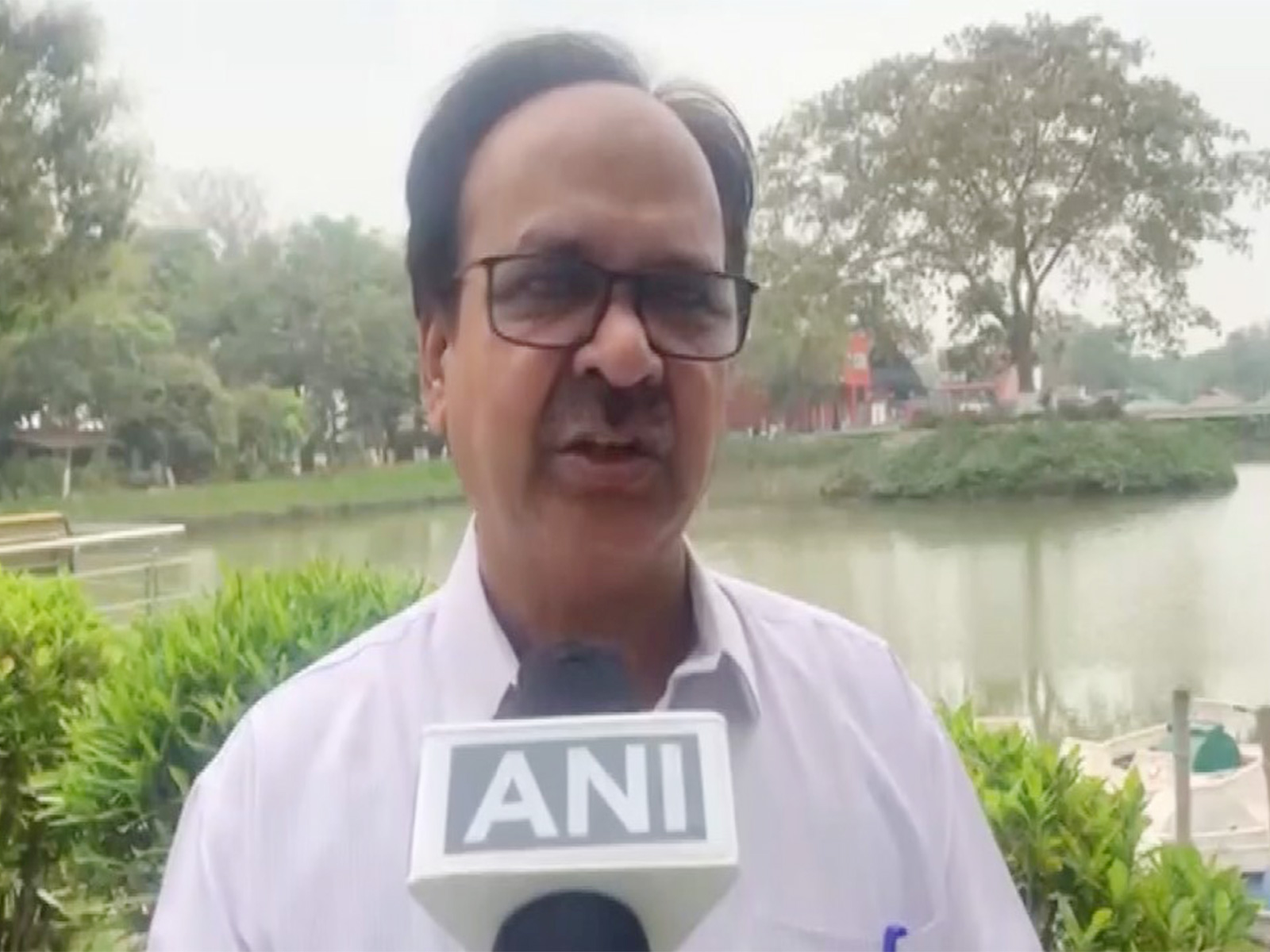 EC's Model Code Scrutiny of Mamata Banerjee's DA and Honorarium Hikes | Quick Digest