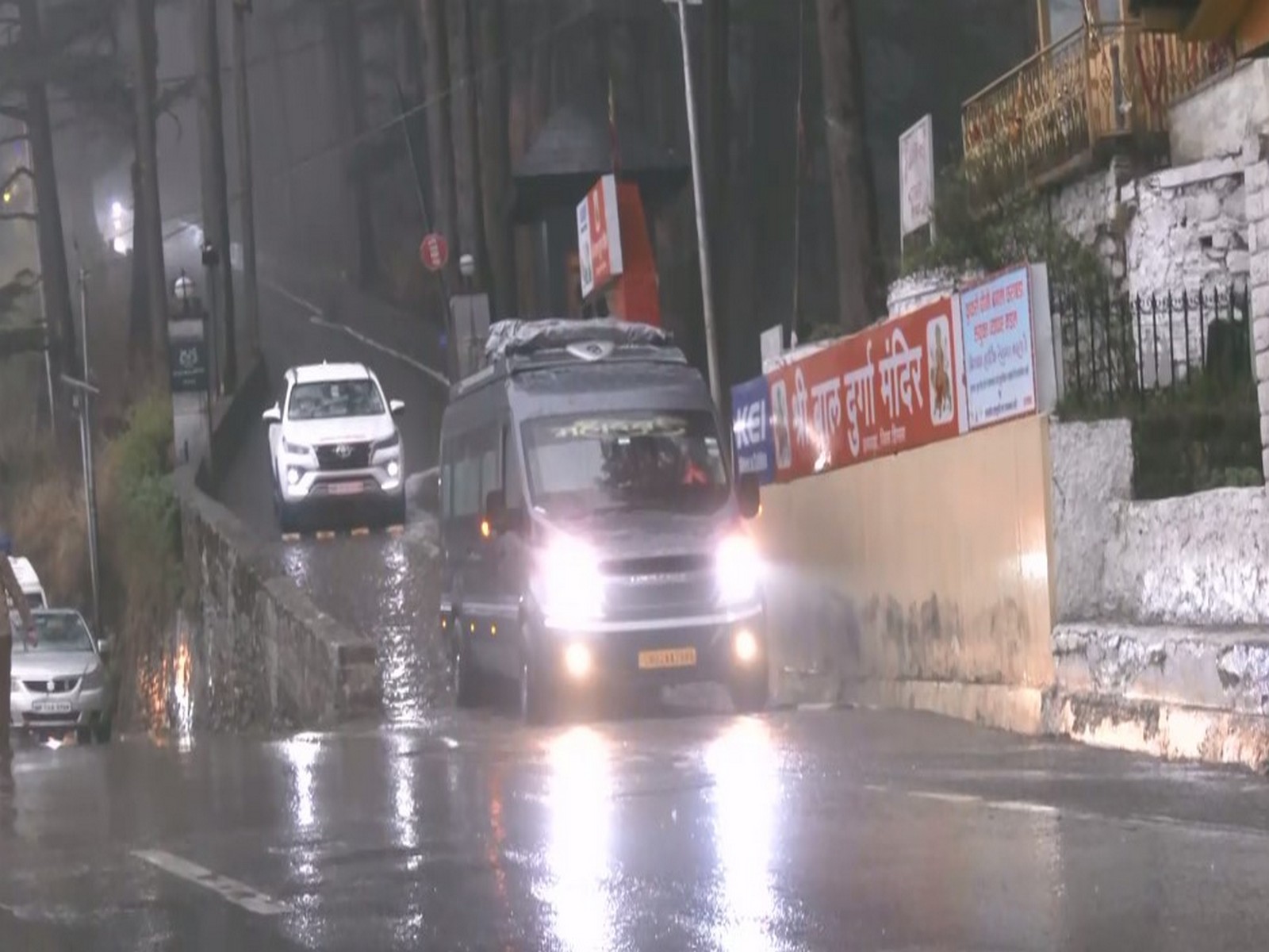 Haryana Congress MLAs leave from Himachal's Kufri ahead of RS polls (Photo/ANI) Haryana Congress MLAs leave from Himachal's Kufri ahead of RS polls (Photo/ANI)