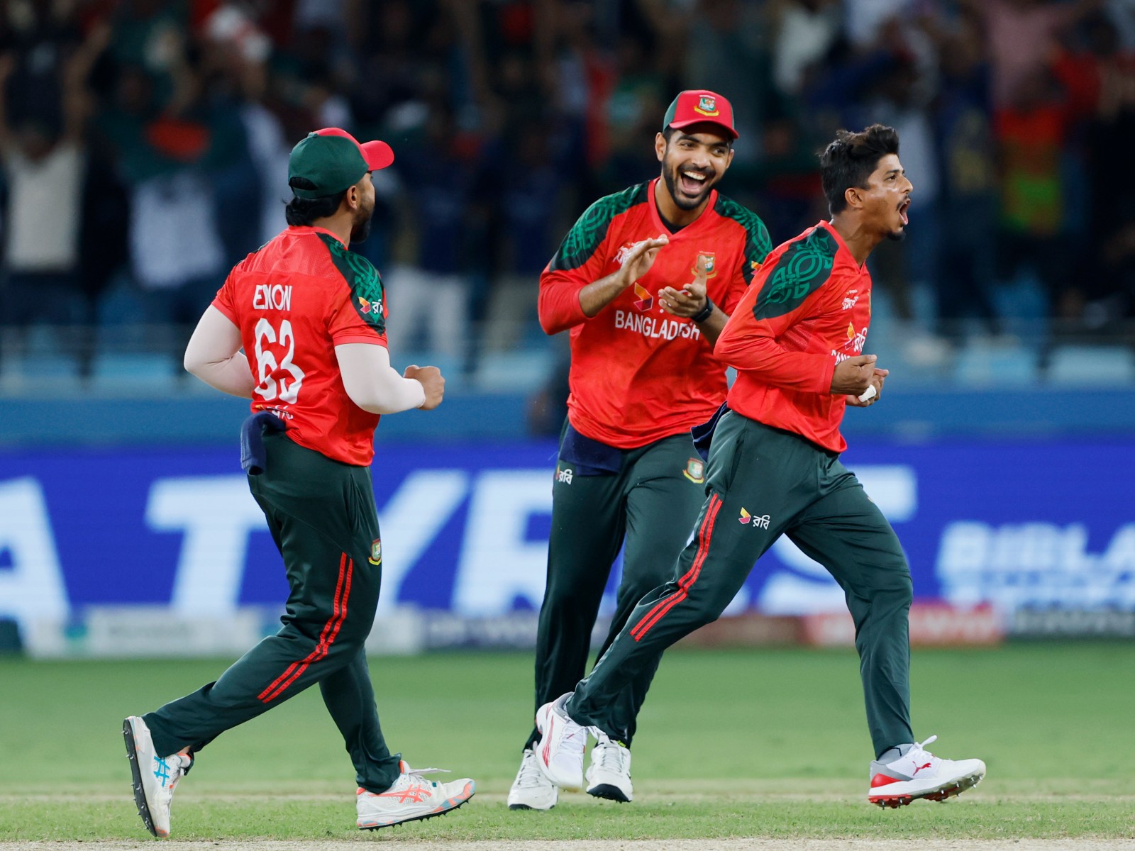 Bangladesh team (Photo: ANI)