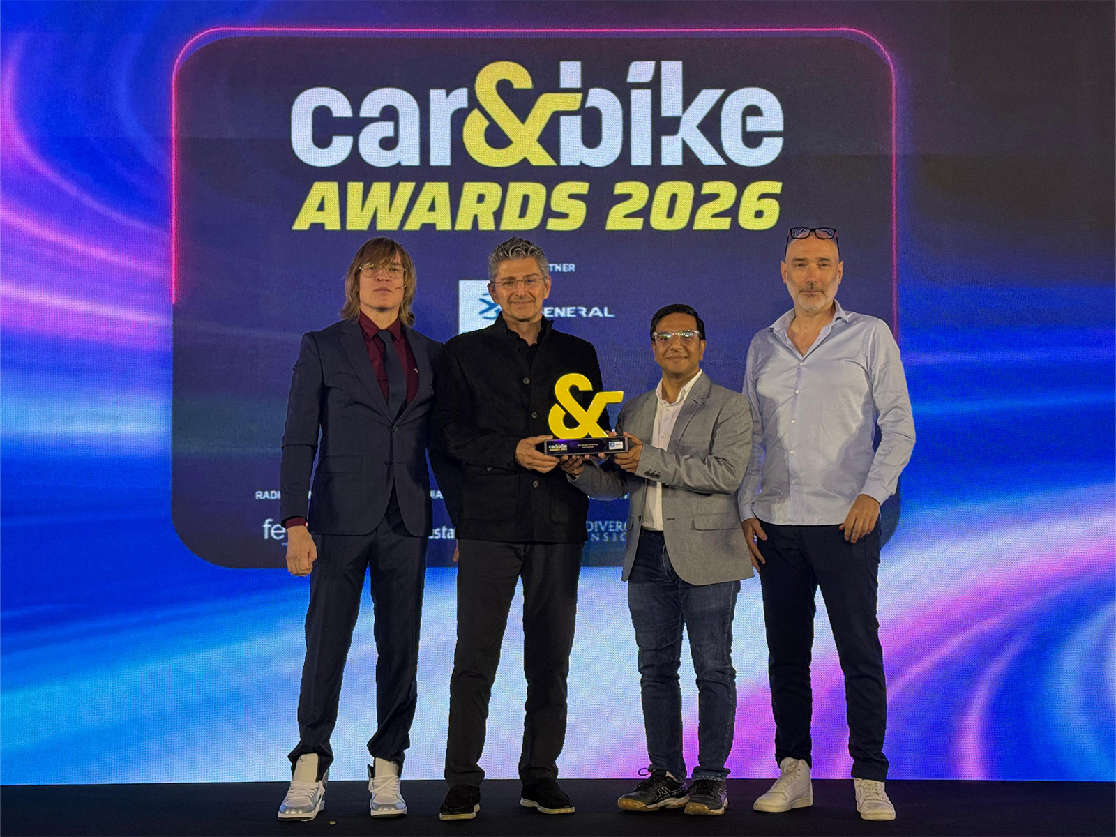 Yezdi Roadster wins ‘Bike Design of the Year 2026’ award at car&bike awards 2026