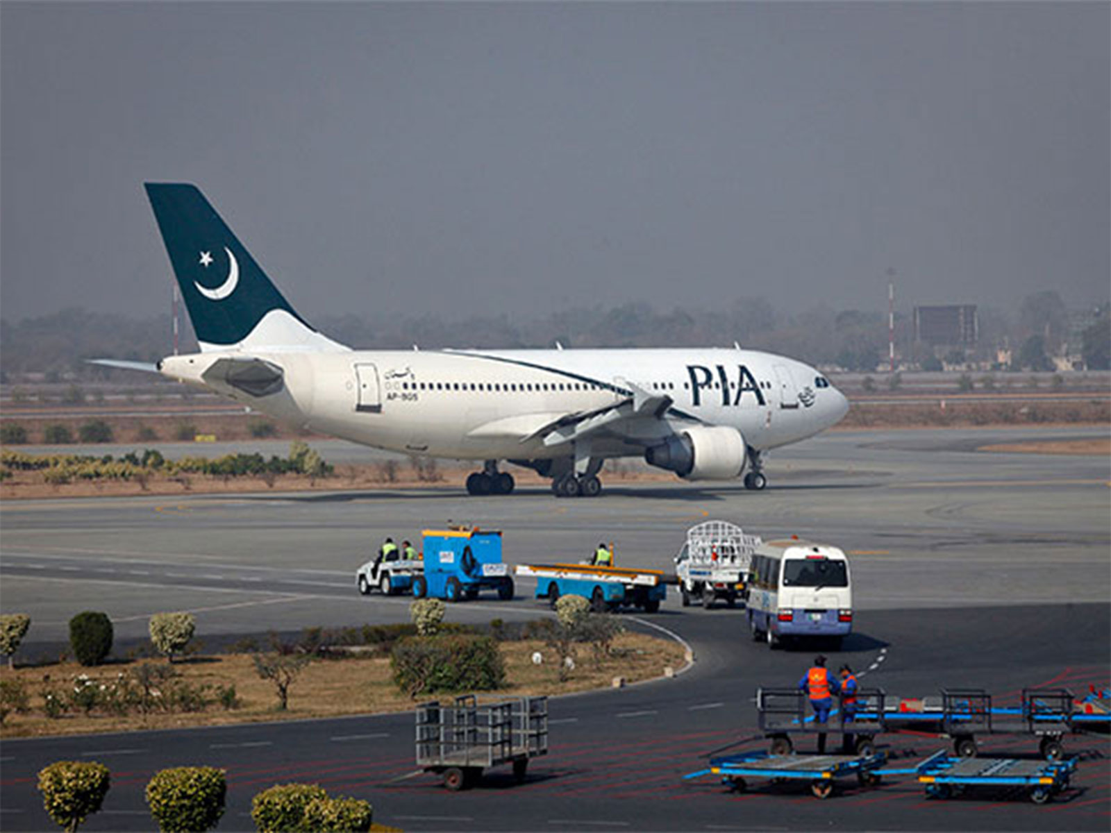 Pakistan International Airlines aircraft (File Photo/ Reuters) Pakistan International Airlines aircraft (File Photo/ Reuters)