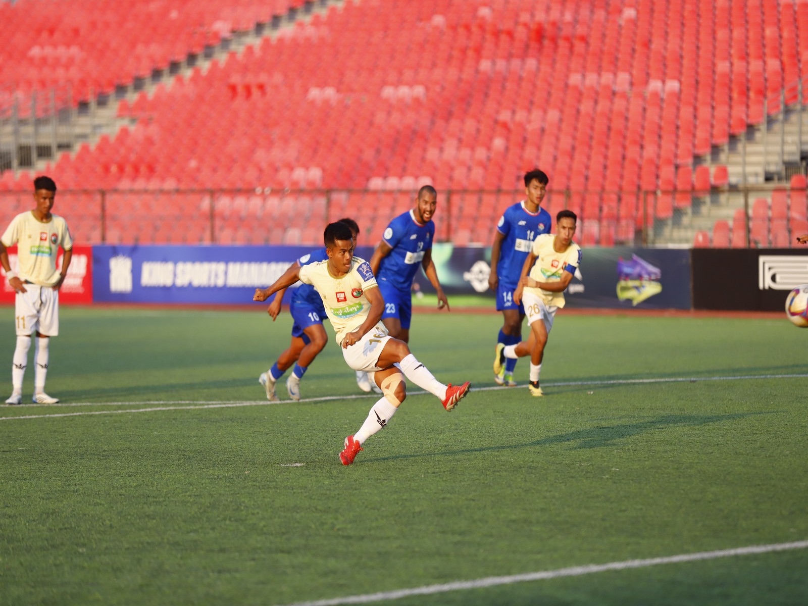 Shillong Lajong FC and Chanmari FC in action during Indian Football League 2025-26 (Image: AIFF media)