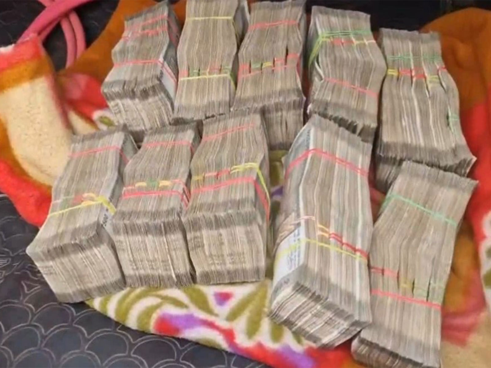 lying Squad team siezes Rs 25 lakh in cash in Kolkata (Photo/ANI) lying Squad team siezes Rs 25 lakh in cash in Kolkata (Photo/ANI)