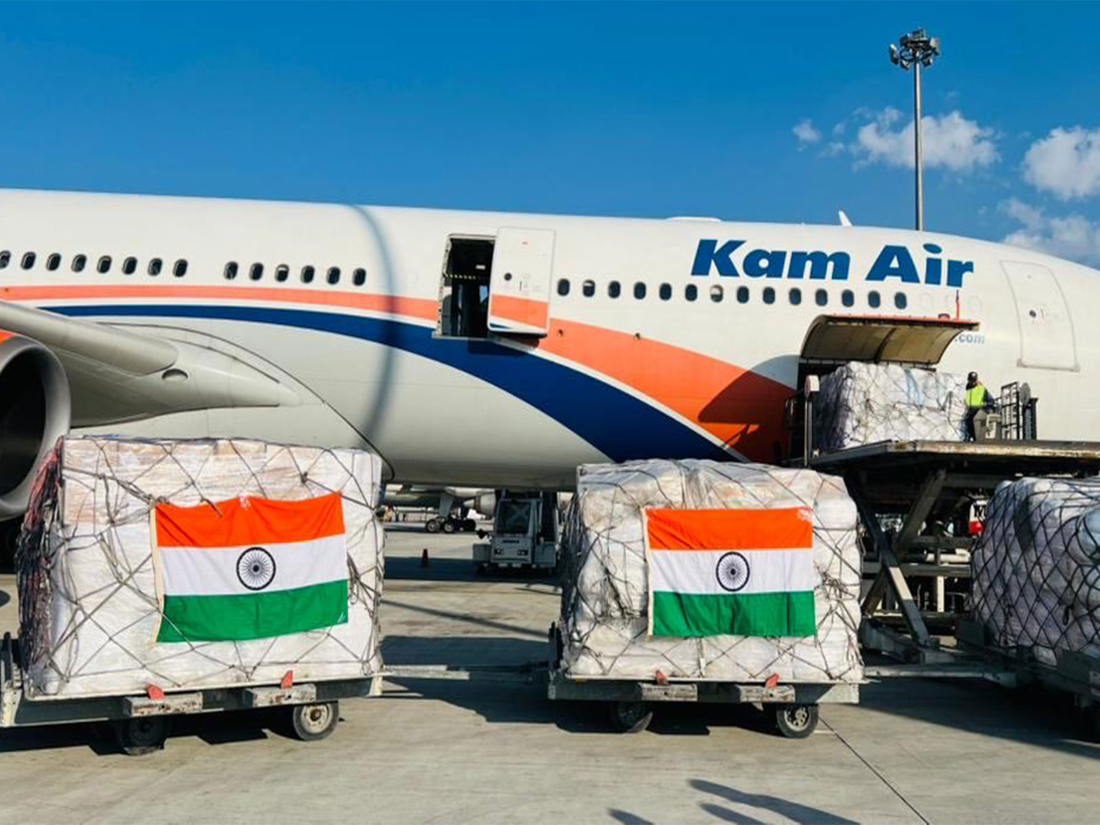 India sends emergency medical aid to Kabul, Afghanistan, following an airstrike by Pakistan (Photo: x/@MEAIndia)