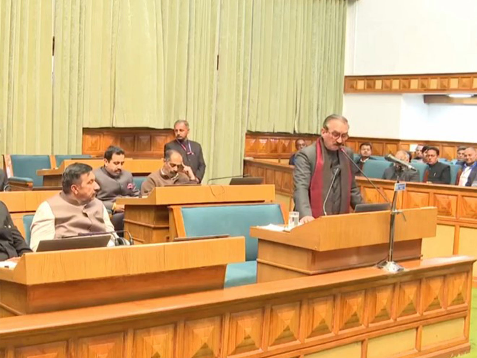 Sukhu announces temporary salary cuts in Himachal budget, state outlay ...