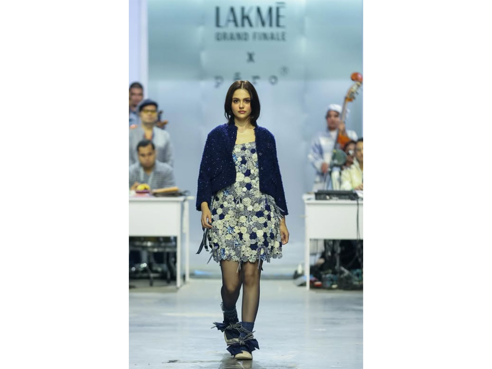 Aneet Padda (Photo/Instagram/@lakmefashionwk)